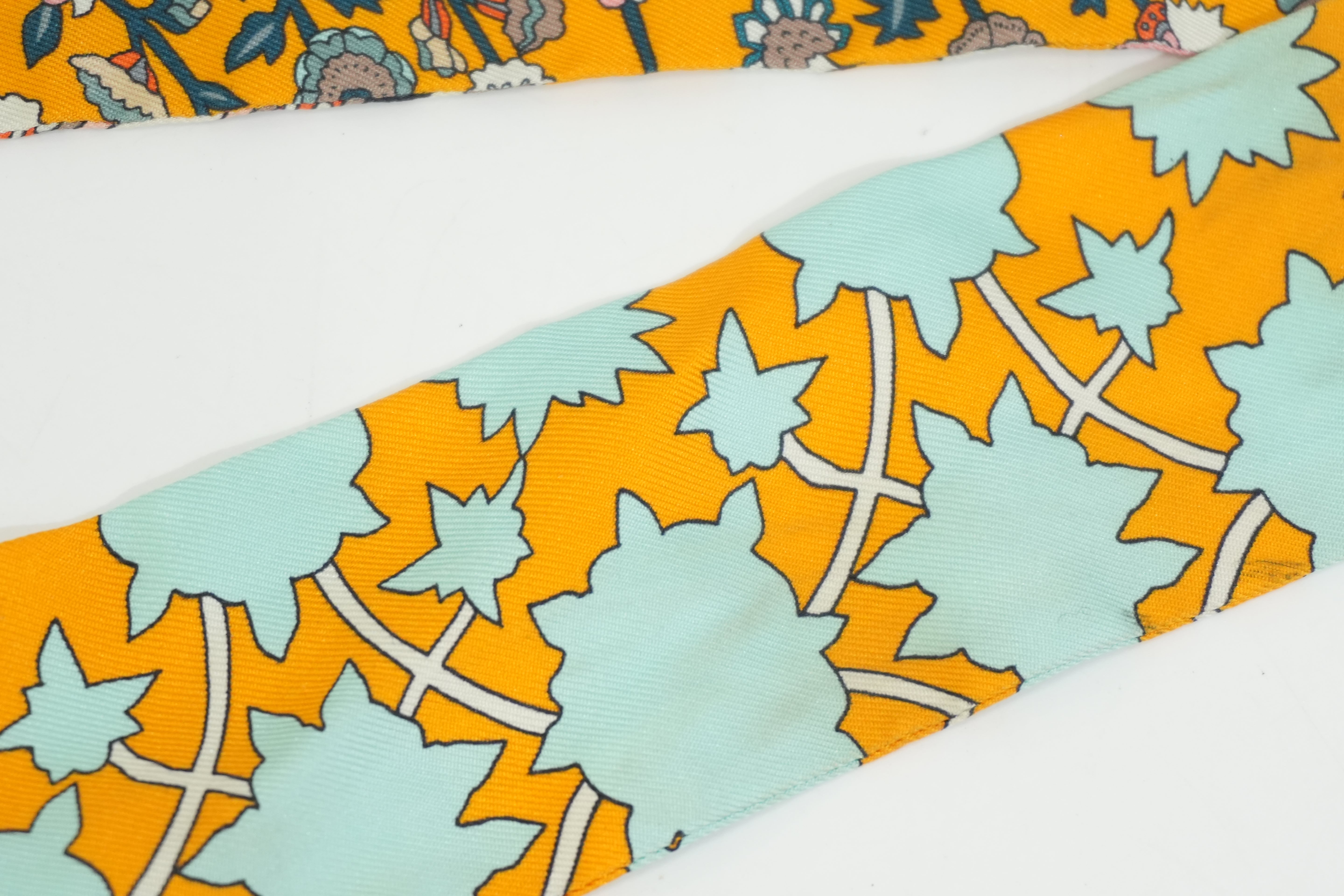 Pre-owned Hermes Silk Twilly Blue and Orange