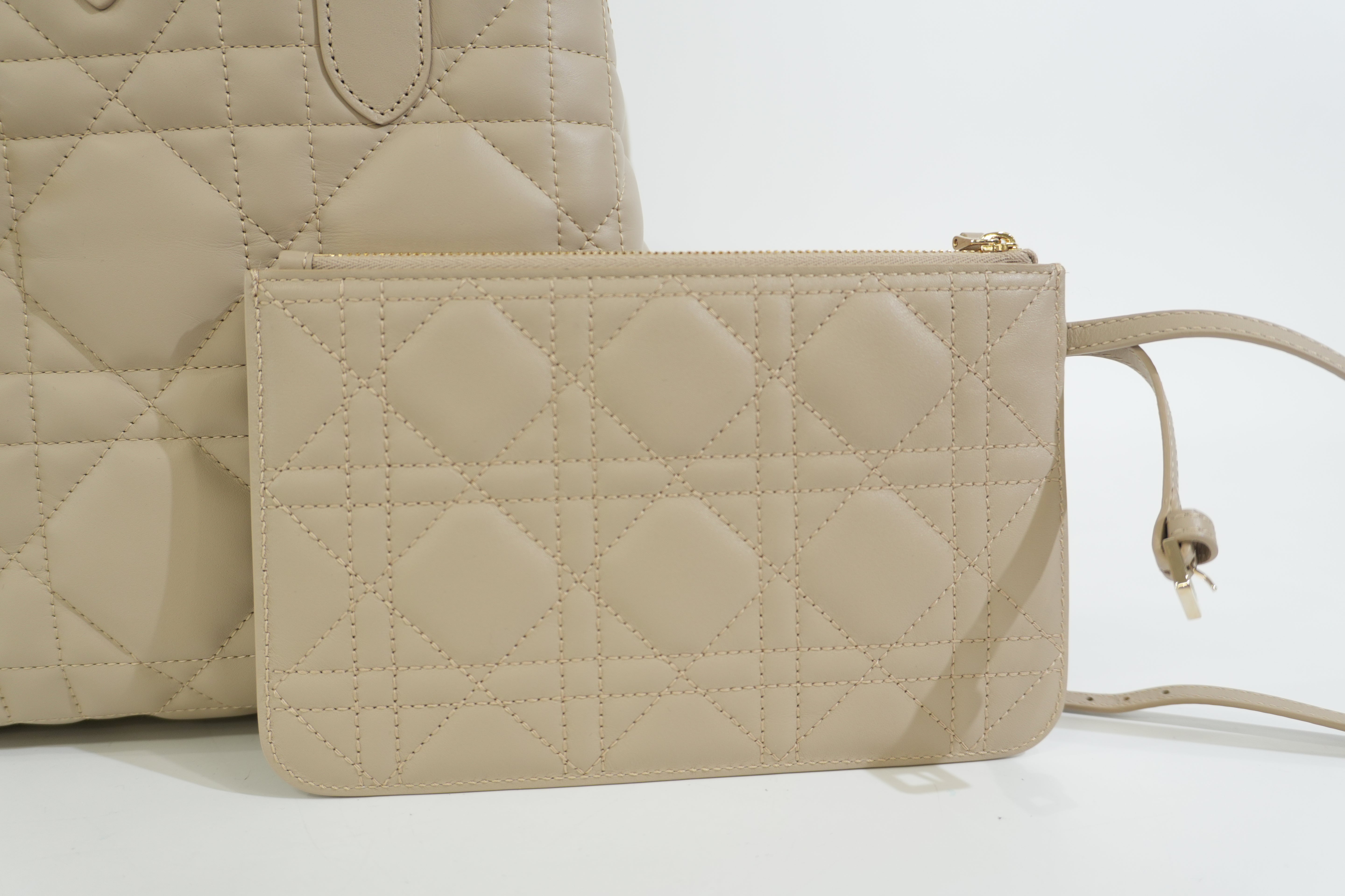 Pre-owned Dior Toujours Handbag Beige