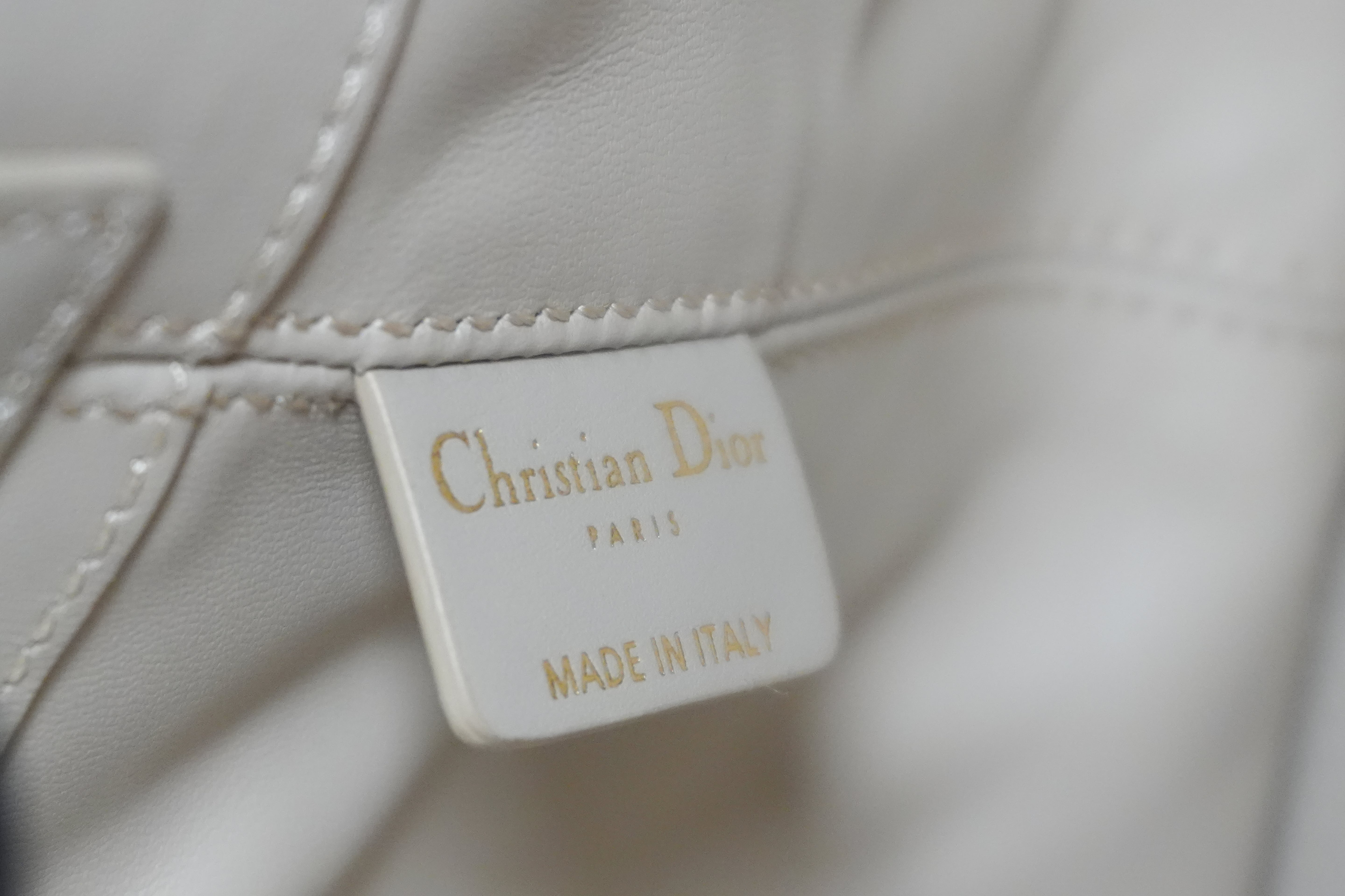 Pre-owned Dior Toujours Handbag Beige