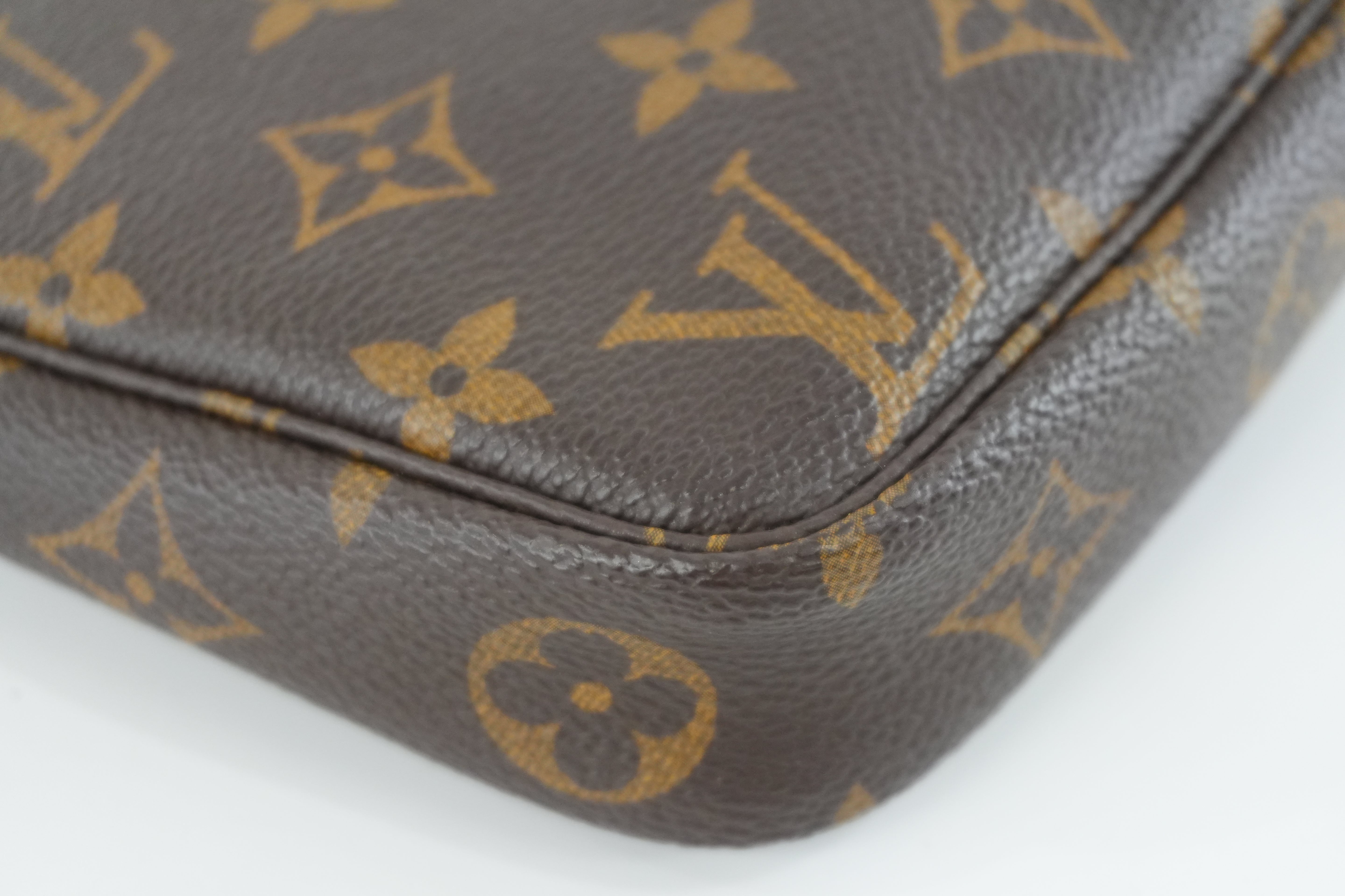 Louis Vuitton Monogram Pochette Accessories Used