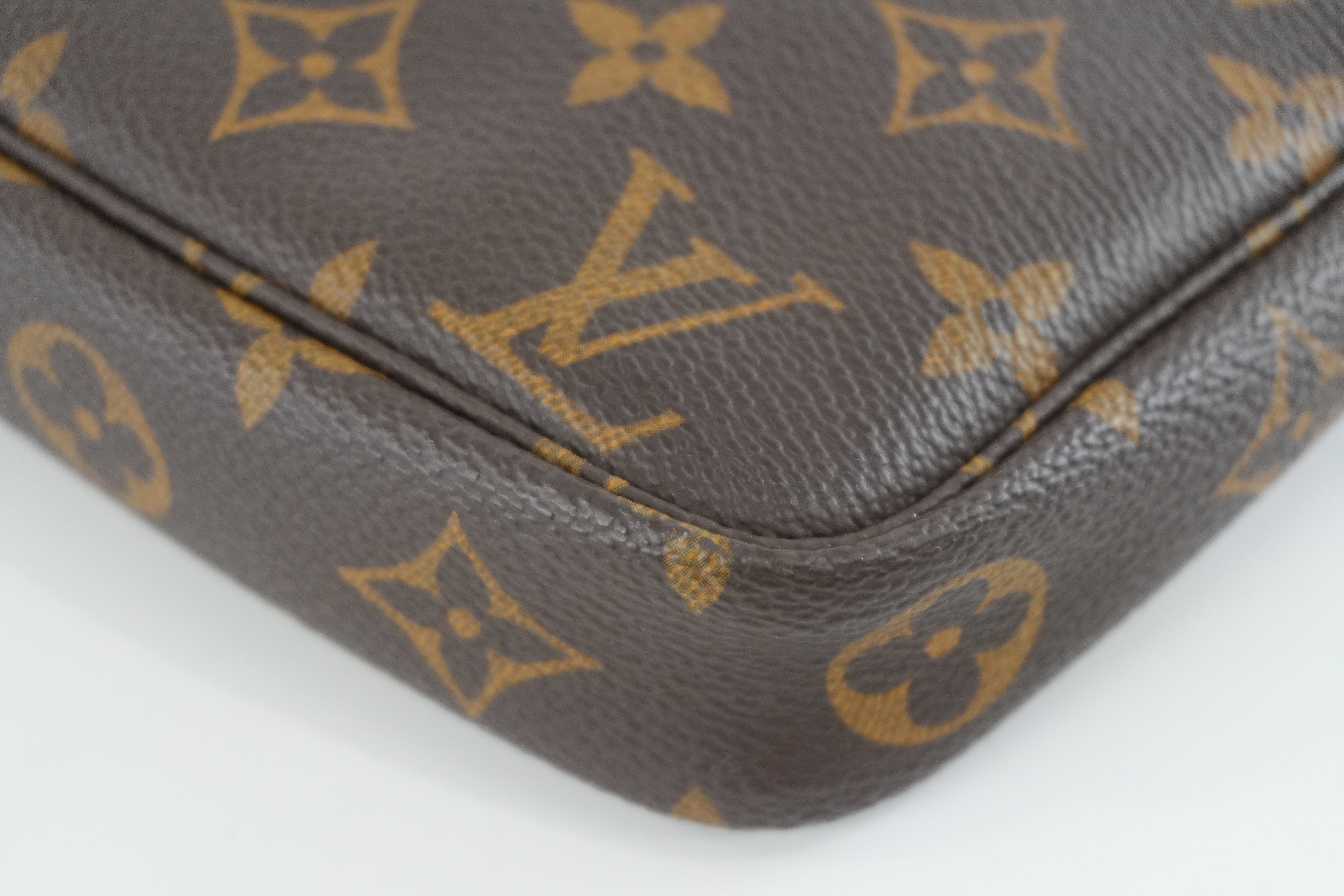 Louis Vuitton Monogram Pochette Accessories Used