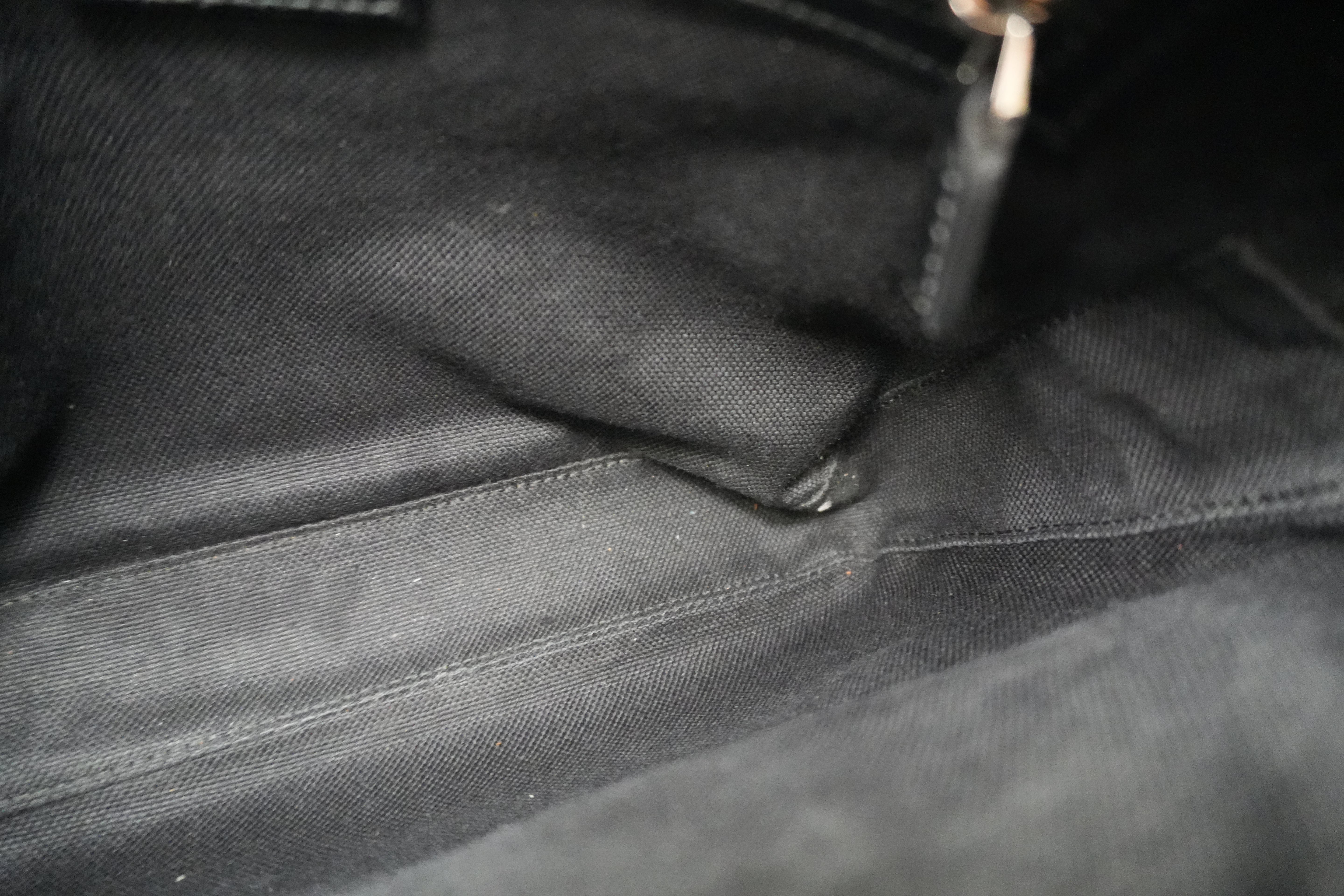 Pre-owned Gucci Guccisima Shoulder Bag Black