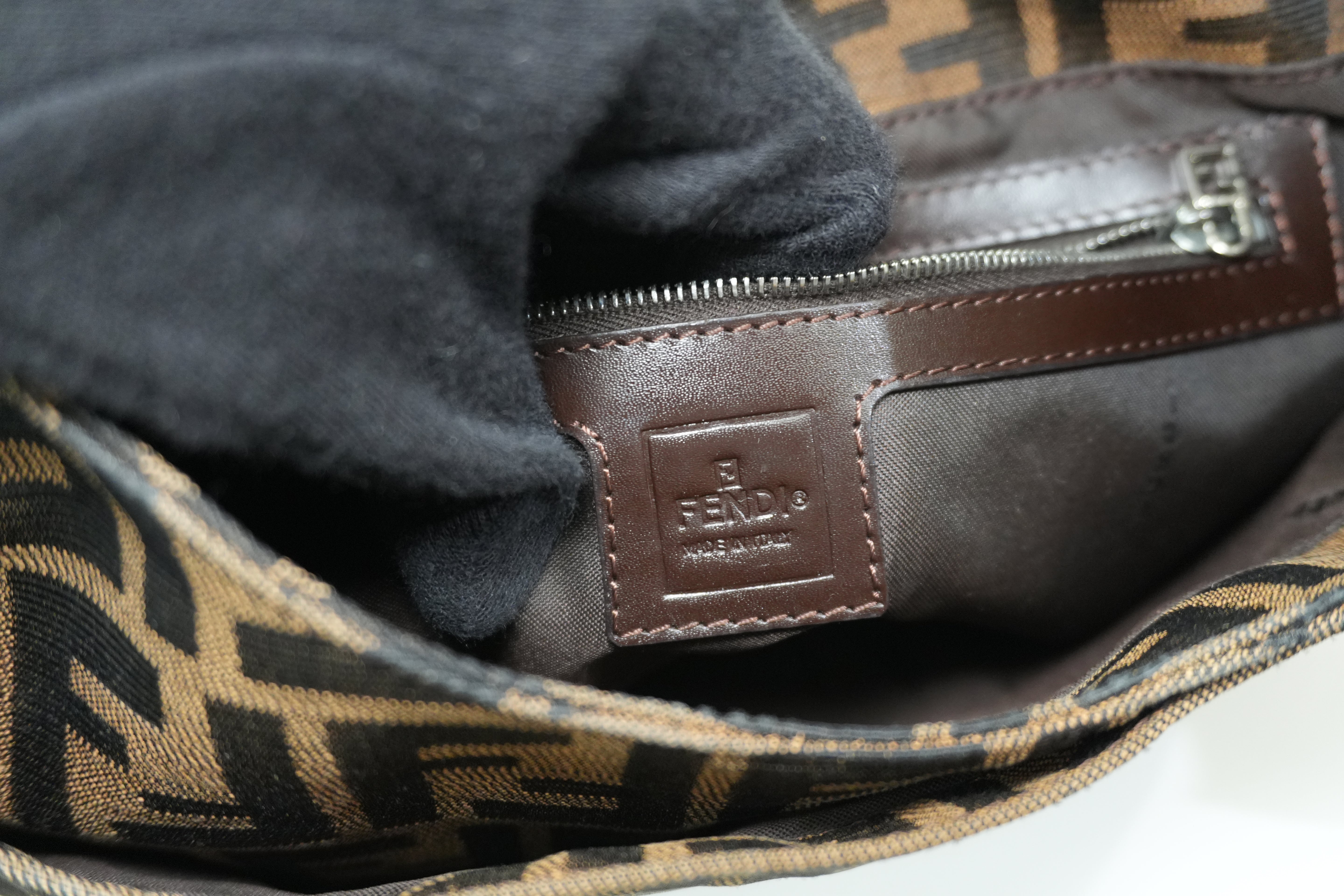 Pre-owned Fendi Zucca Shoulder Bag Brown