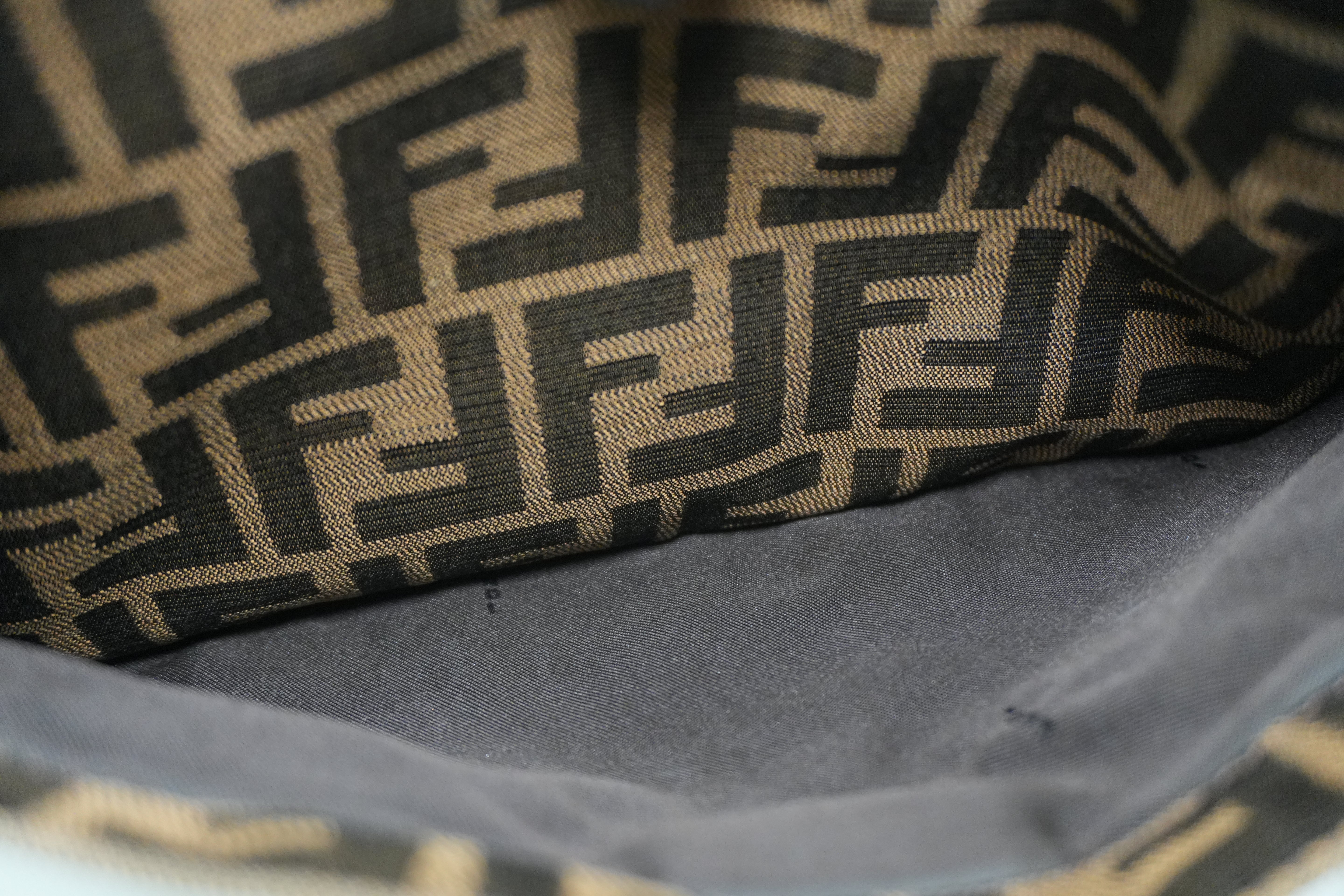 Pre-owned Fendi Zucca Shoulder Bag Brown