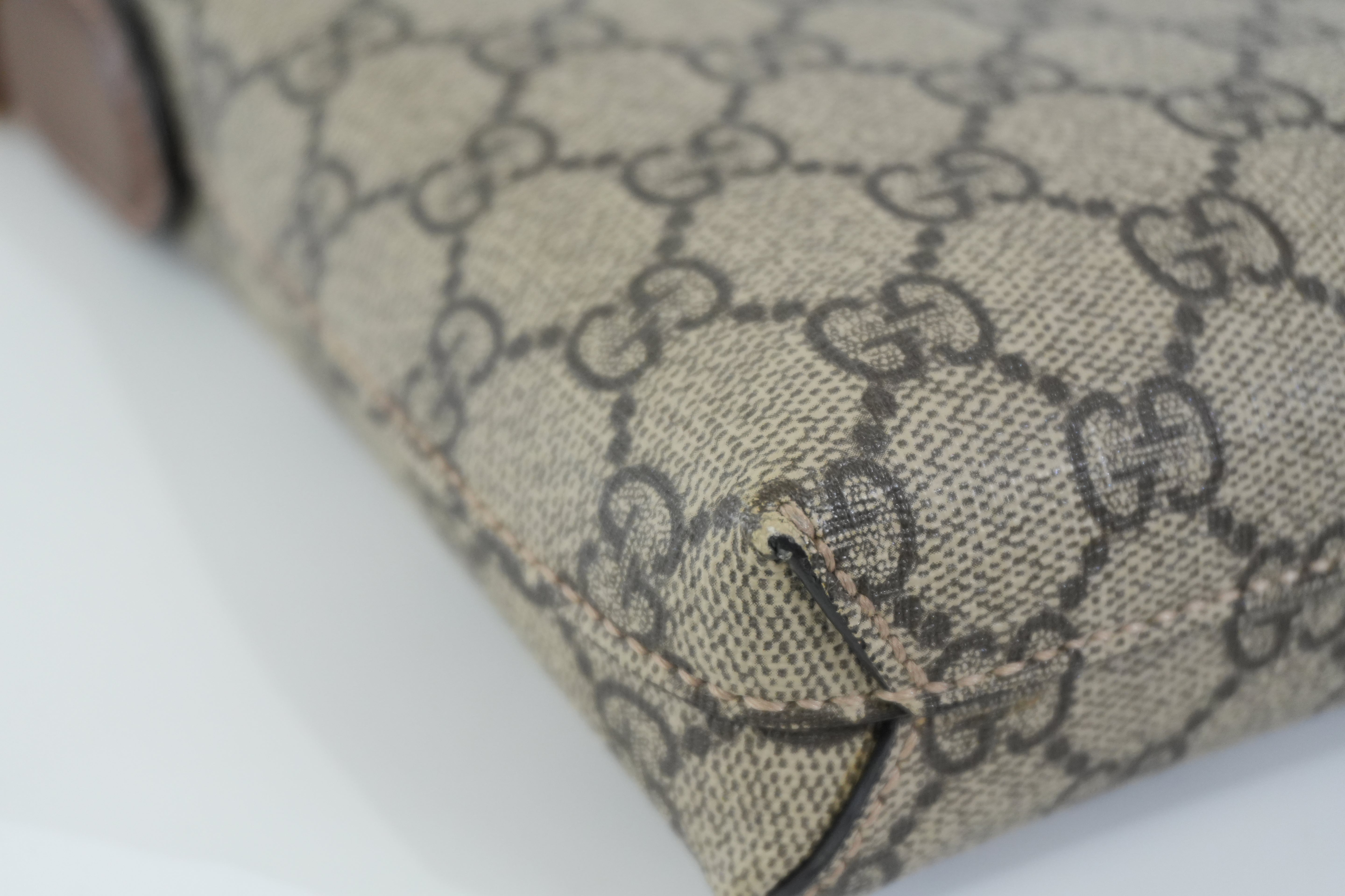 Pre-owned Gucci Interlocking G Patch Wristlet Messenger Bag Brown