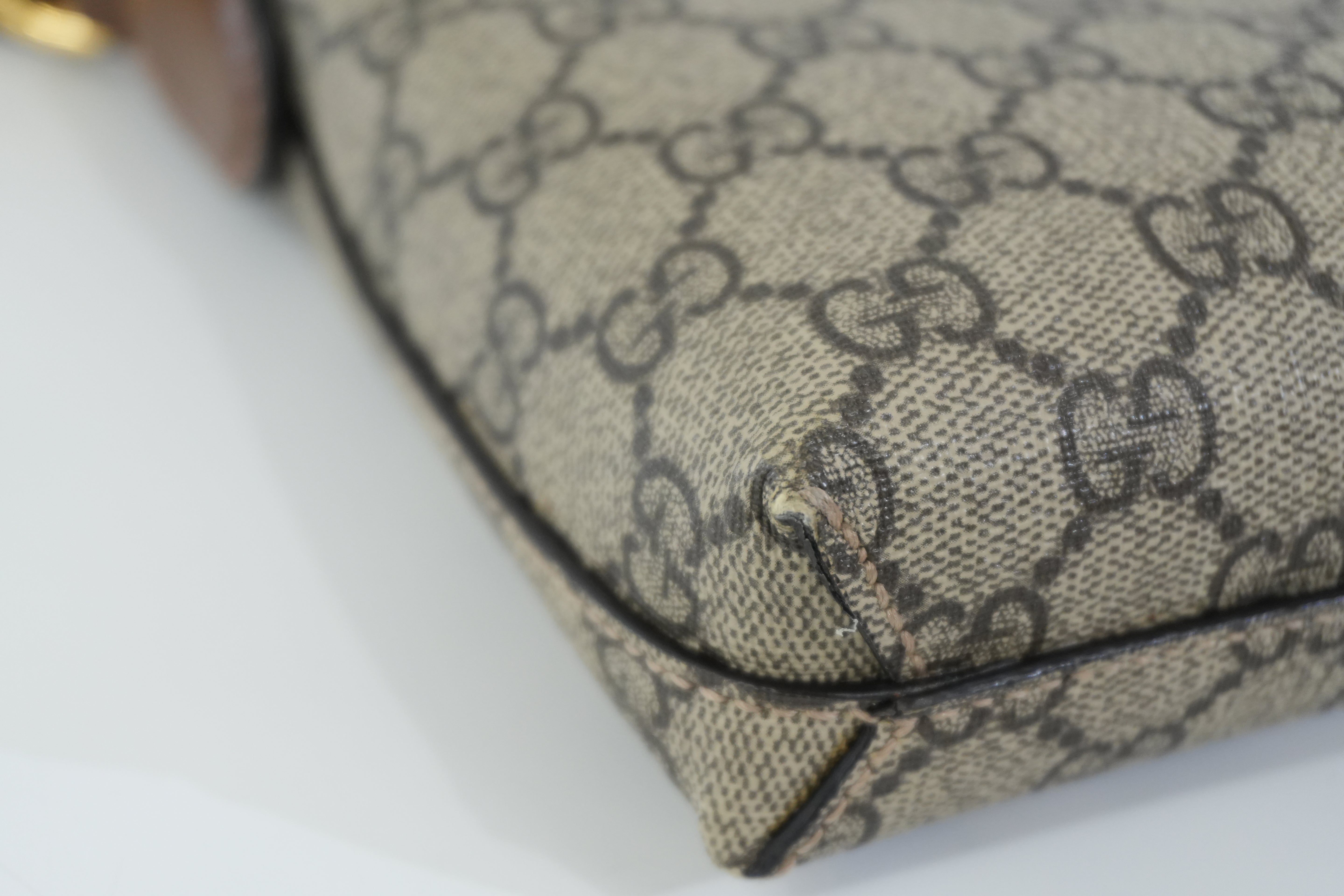 Pre-owned Gucci Interlocking G Patch Wristlet Messenger Bag Brown