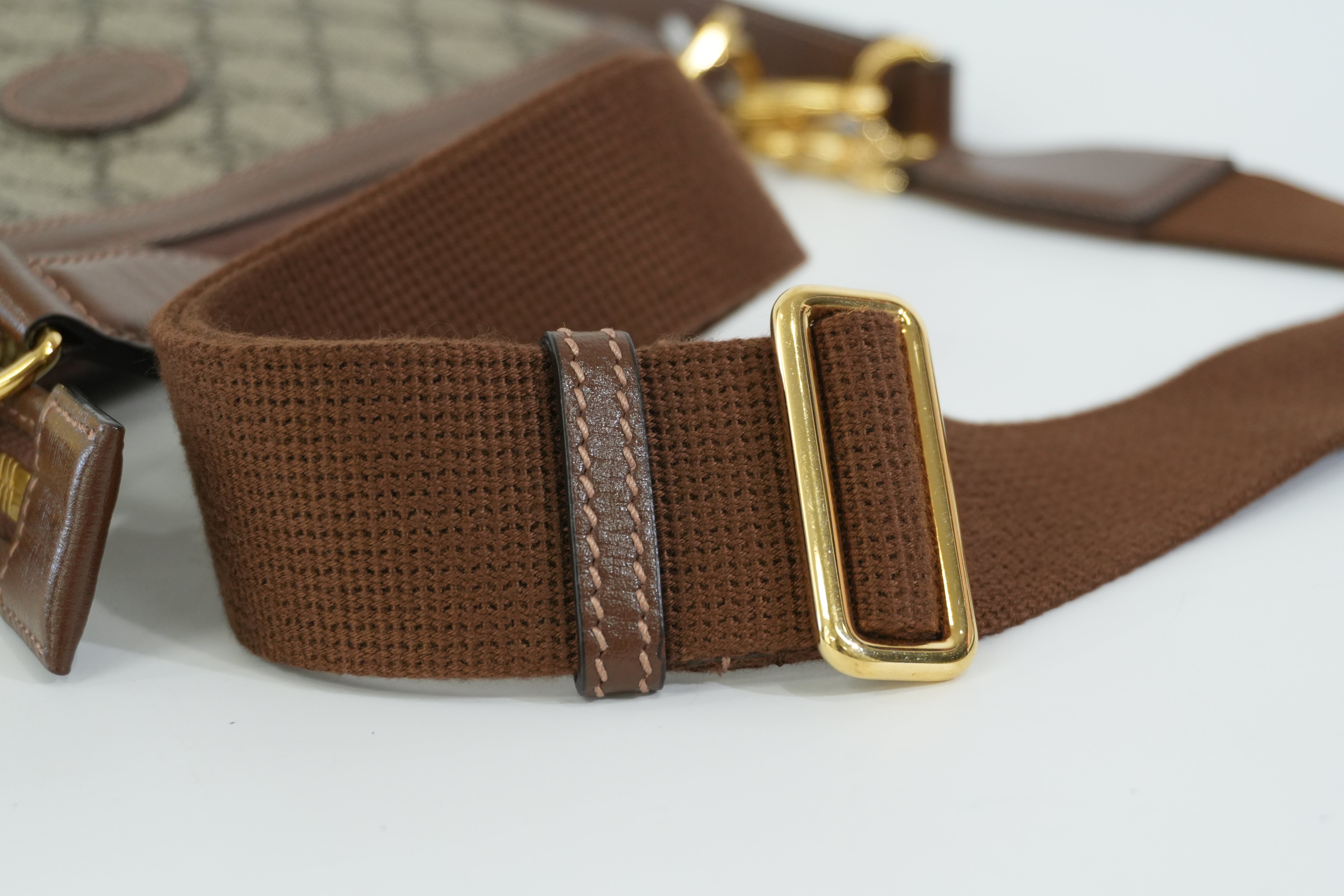 Pre-owned Gucci Interlocking G Patch Wristlet Messenger Bag Brown