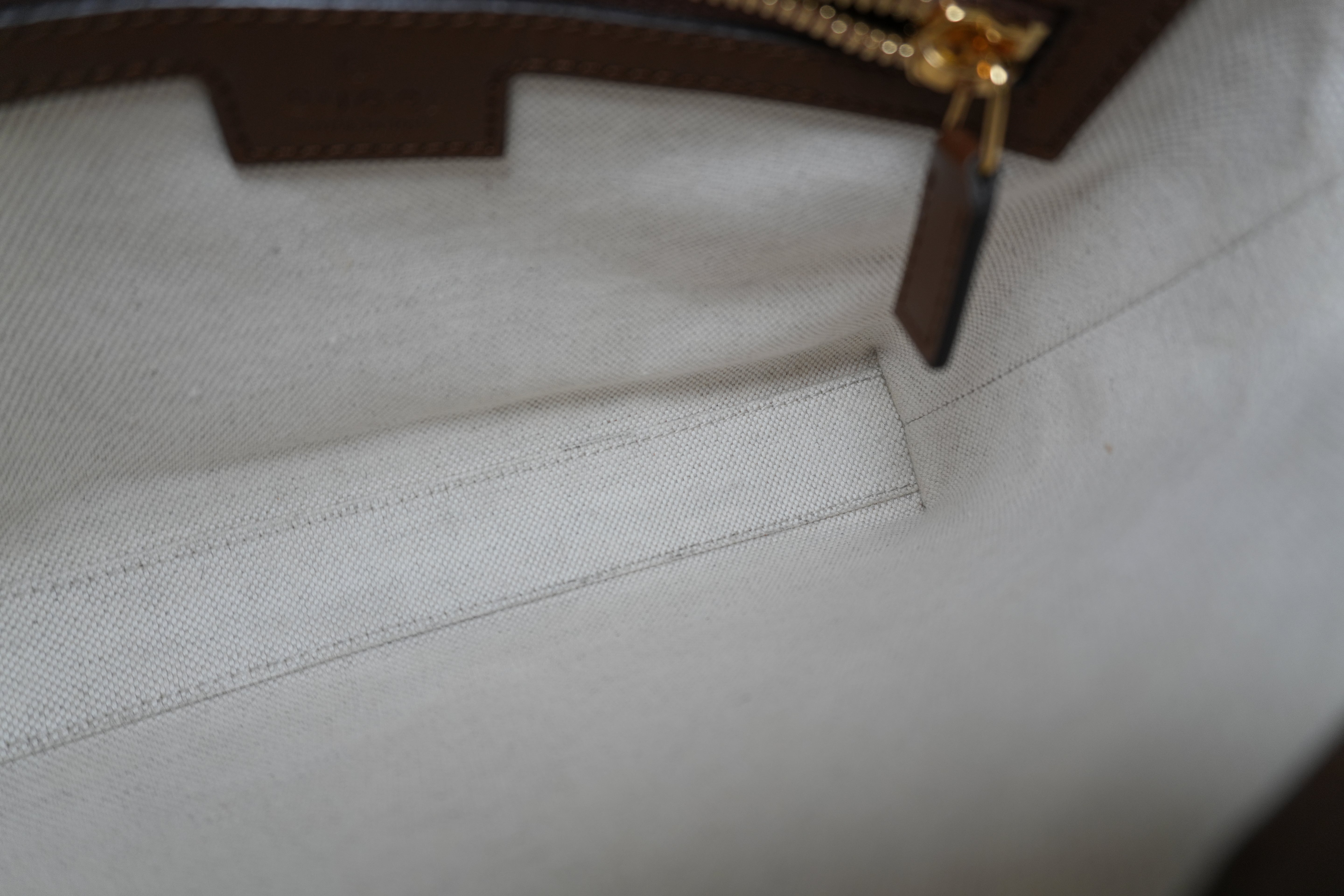 Pre-owned Gucci Interlocking G Patch Wristlet Messenger Bag Brown