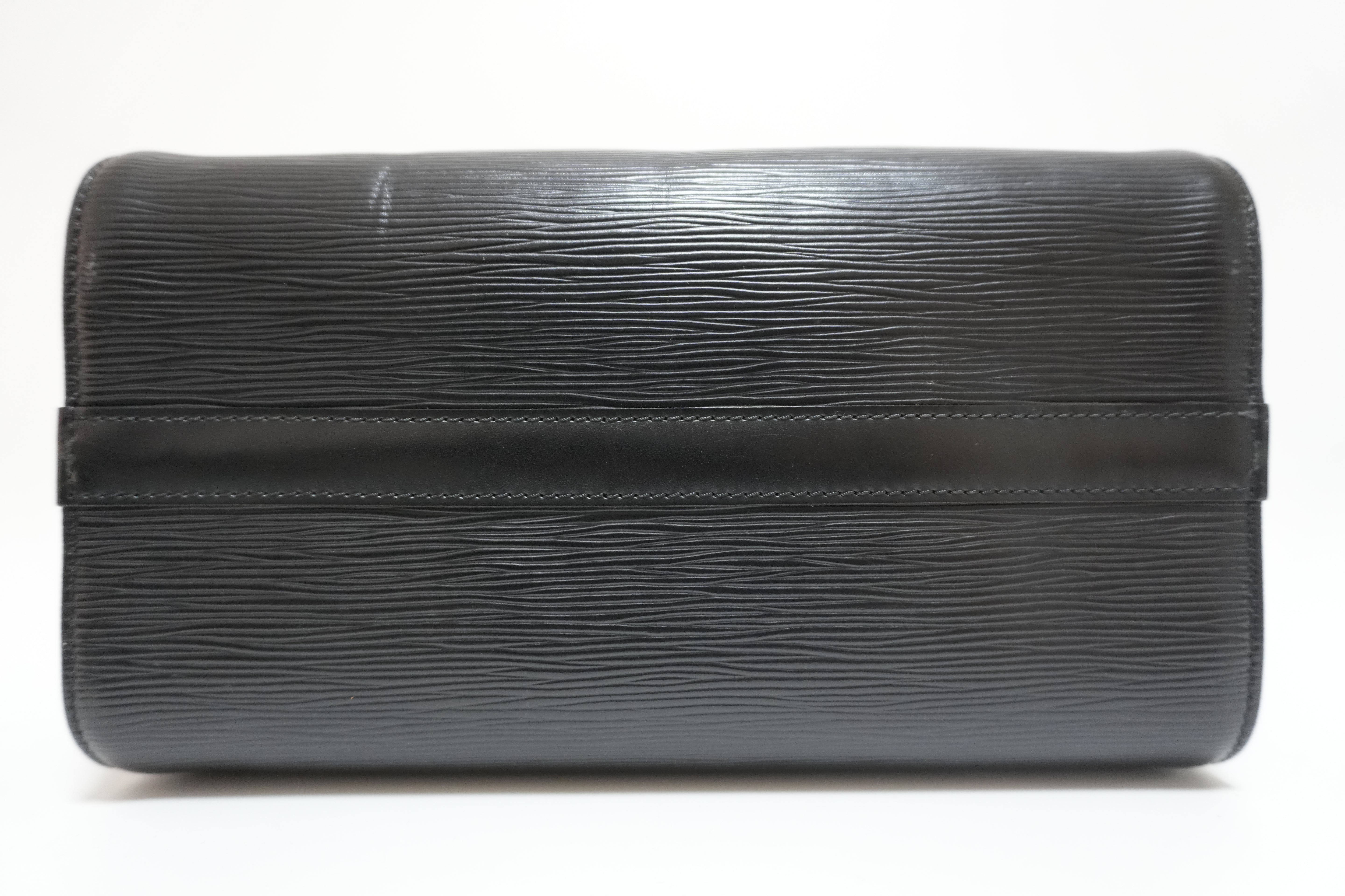 ルイヴィトン エピ スピーディ 25 ハンドバッグ ブラック 中古