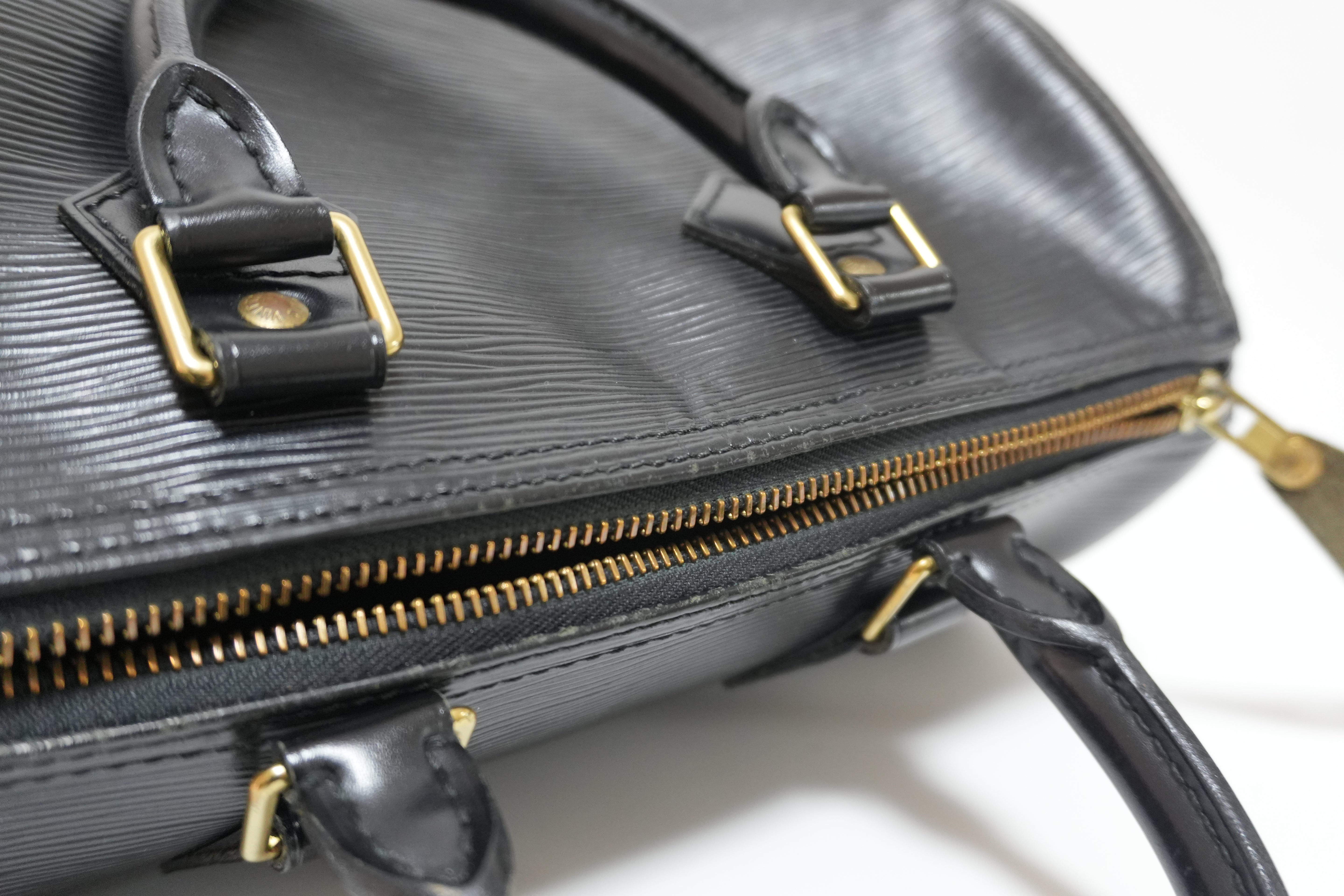 ルイヴィトン エピ スピーディ 25 ハンドバッグ ブラック 中古