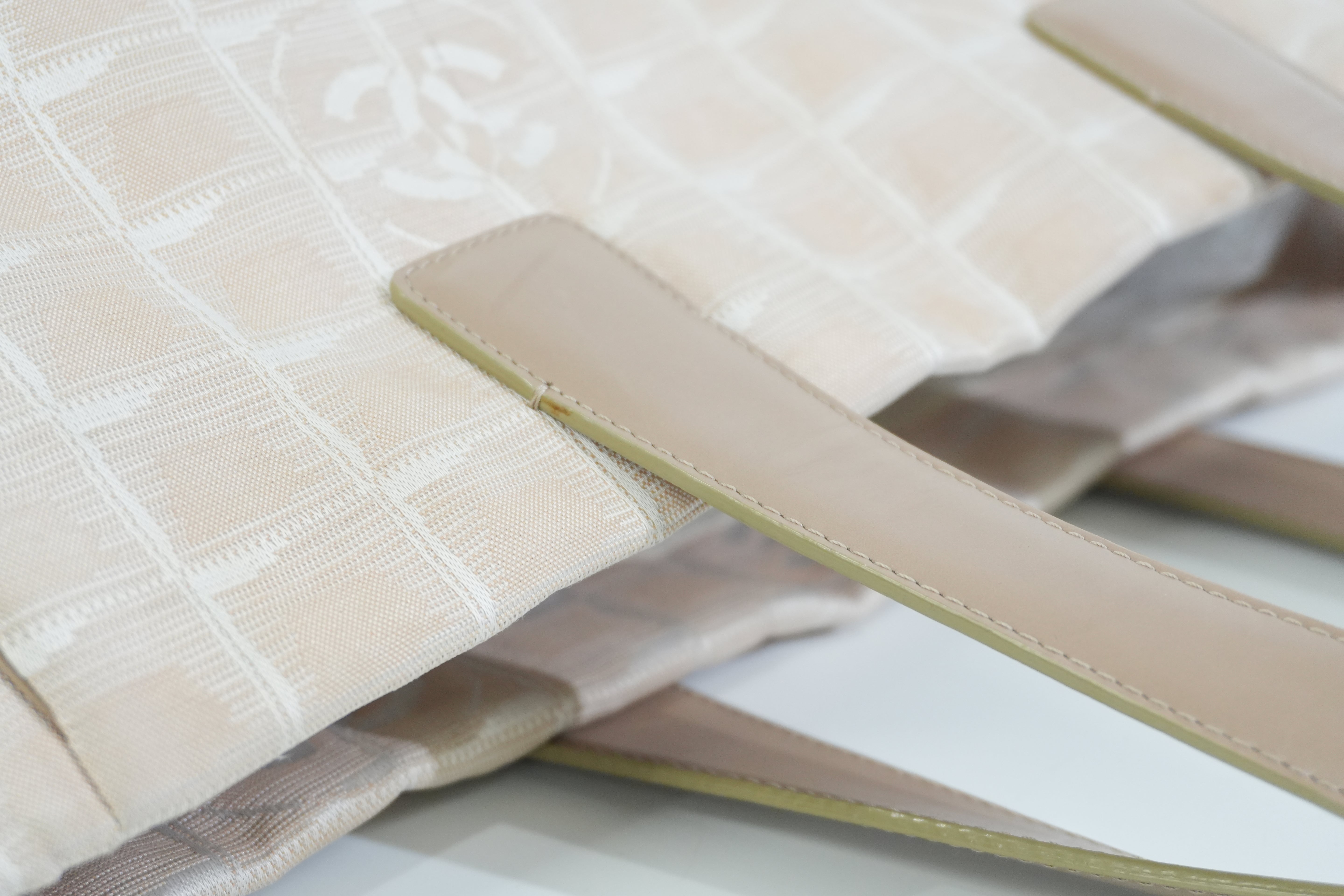 Pre-owned Chanel New Travel Line Tote Bag Pink