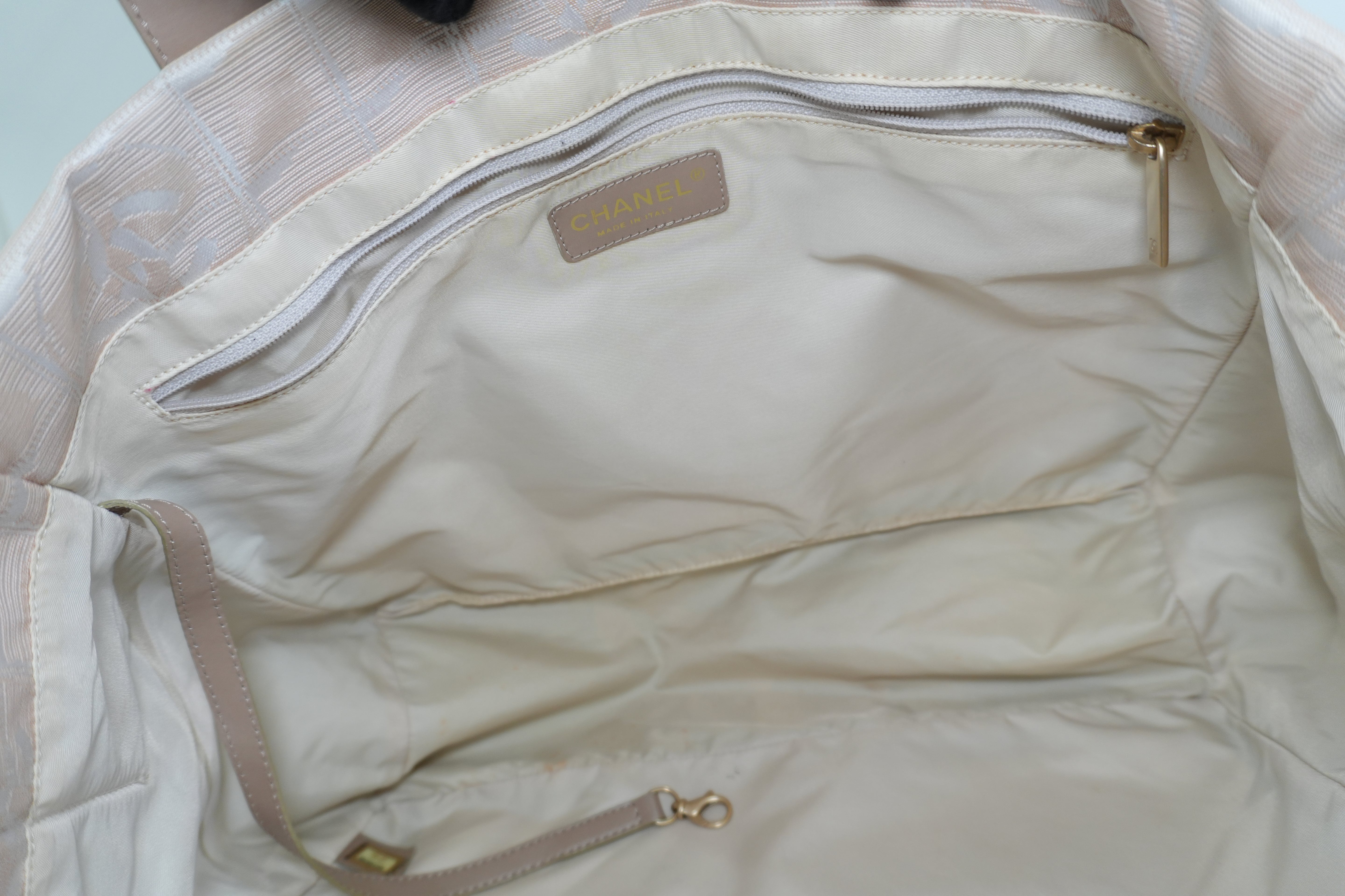Pre-owned Chanel New Travel Line Tote Bag Pink
