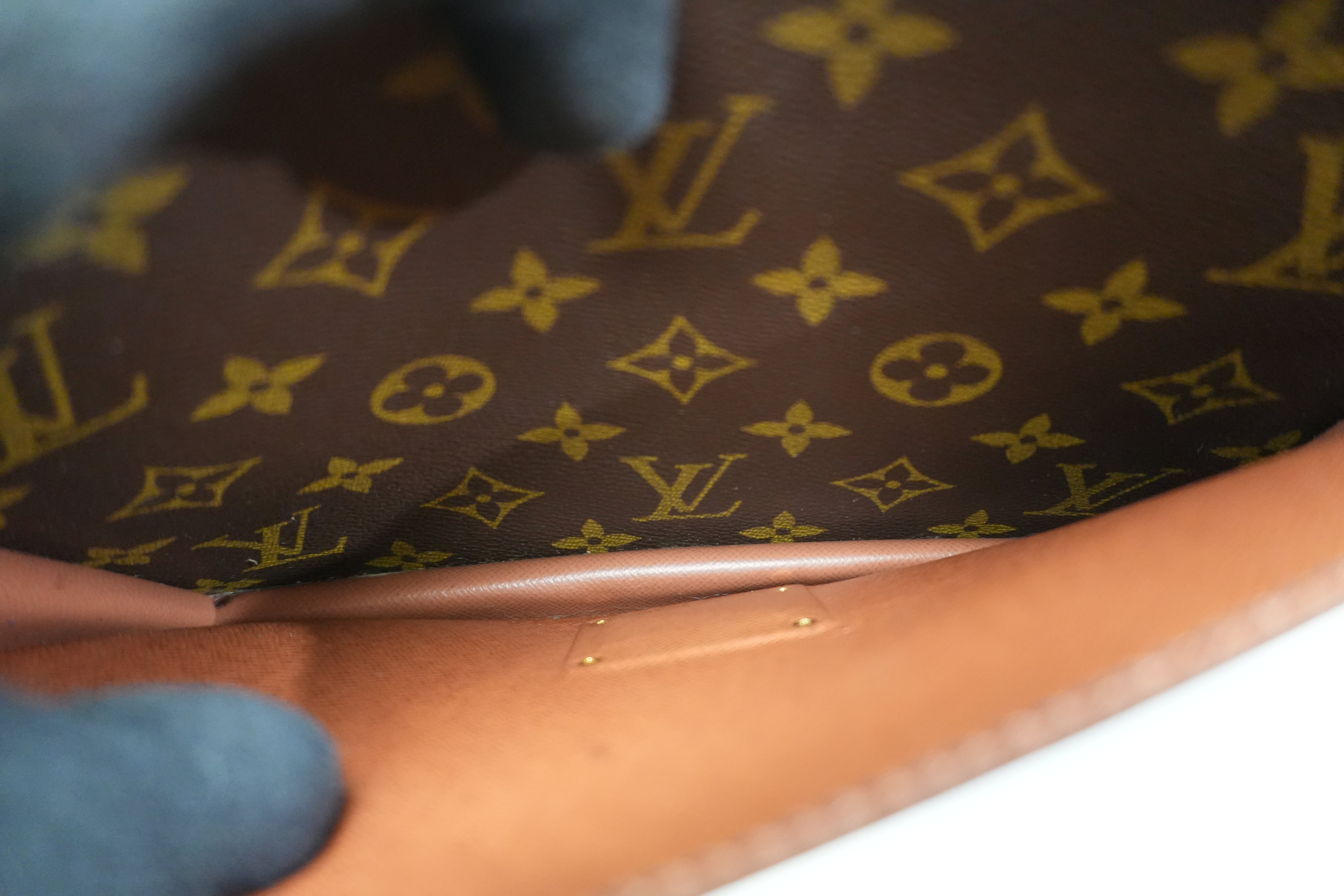 Pre-owned Louis Vuitton Monogram Monceau 26 Shoulder Bag