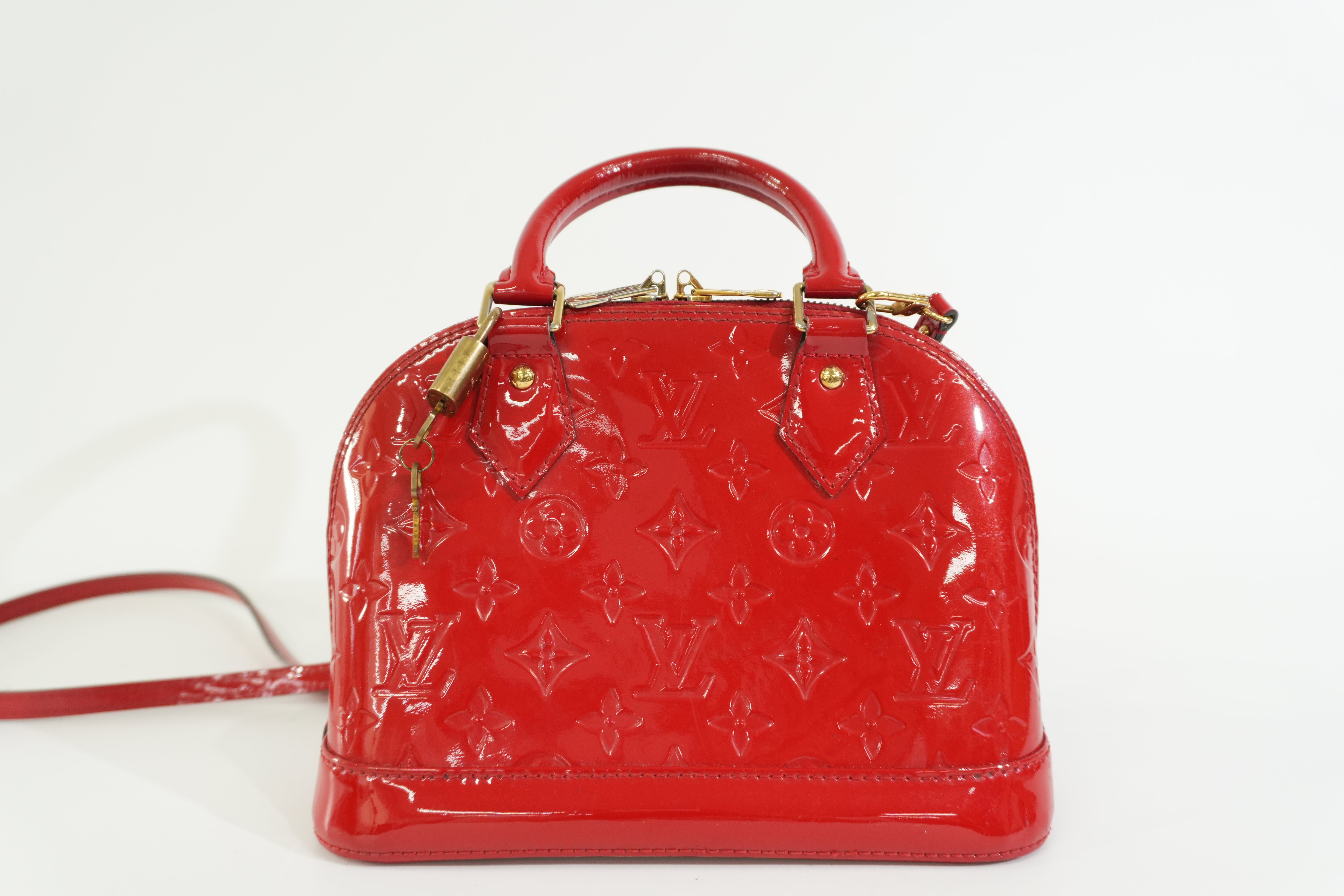 Pre-owned Louis Vuitton Vernis Alma BB Shoulder Bag Red
