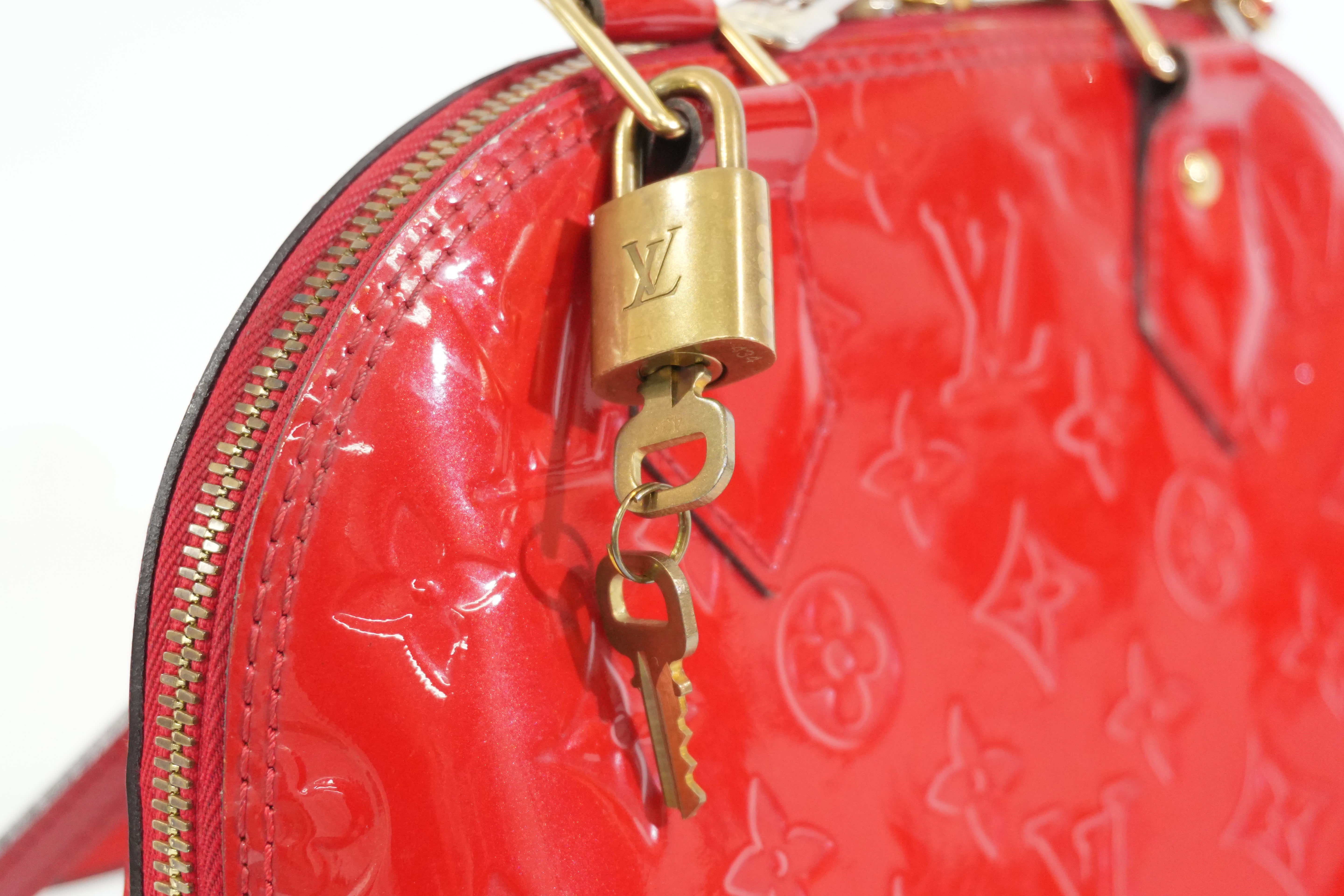 Pre-owned Louis Vuitton Vernis Alma BB Shoulder Bag Red