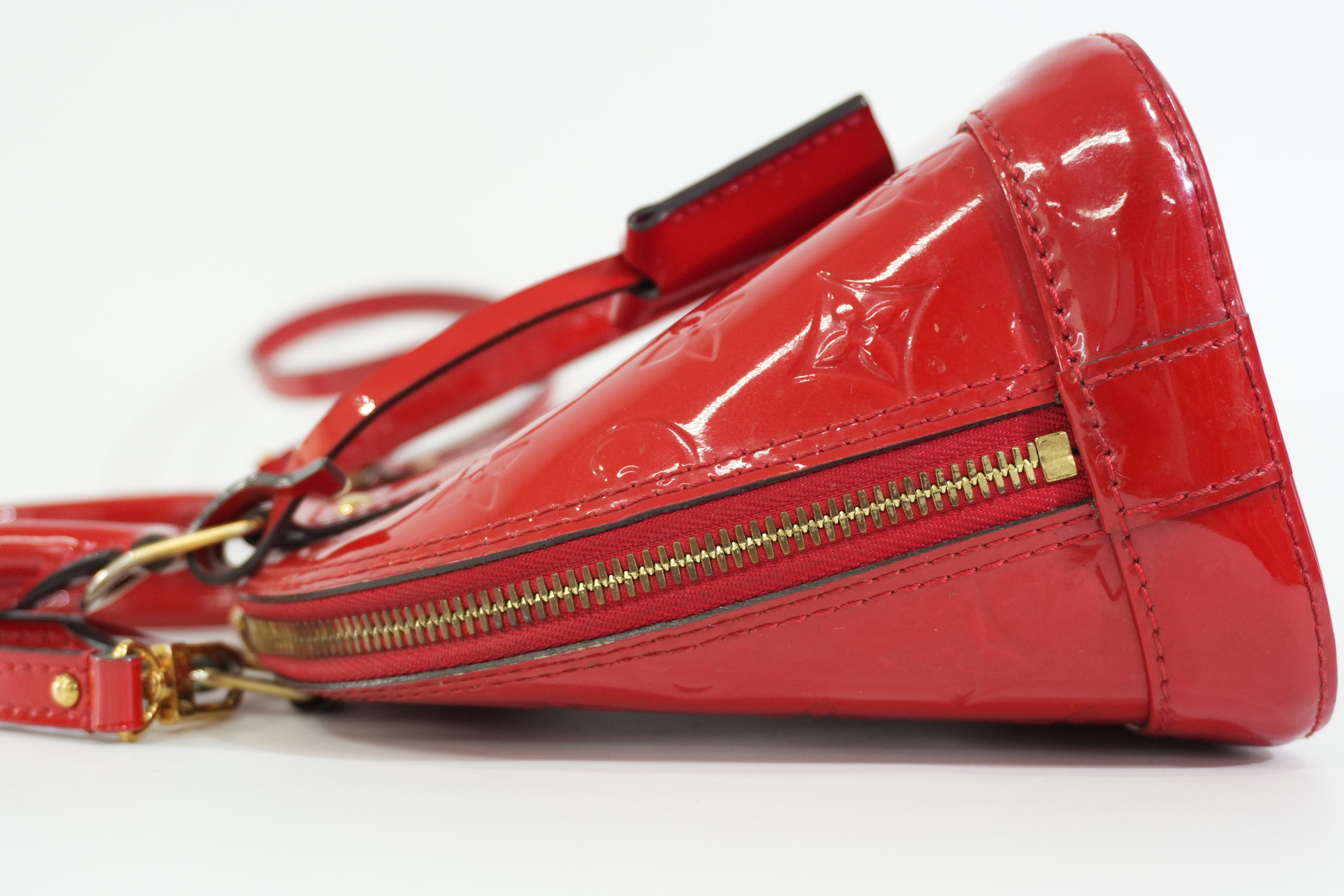 Pre-owned Louis Vuitton Vernis Alma BB Shoulder Bag Red