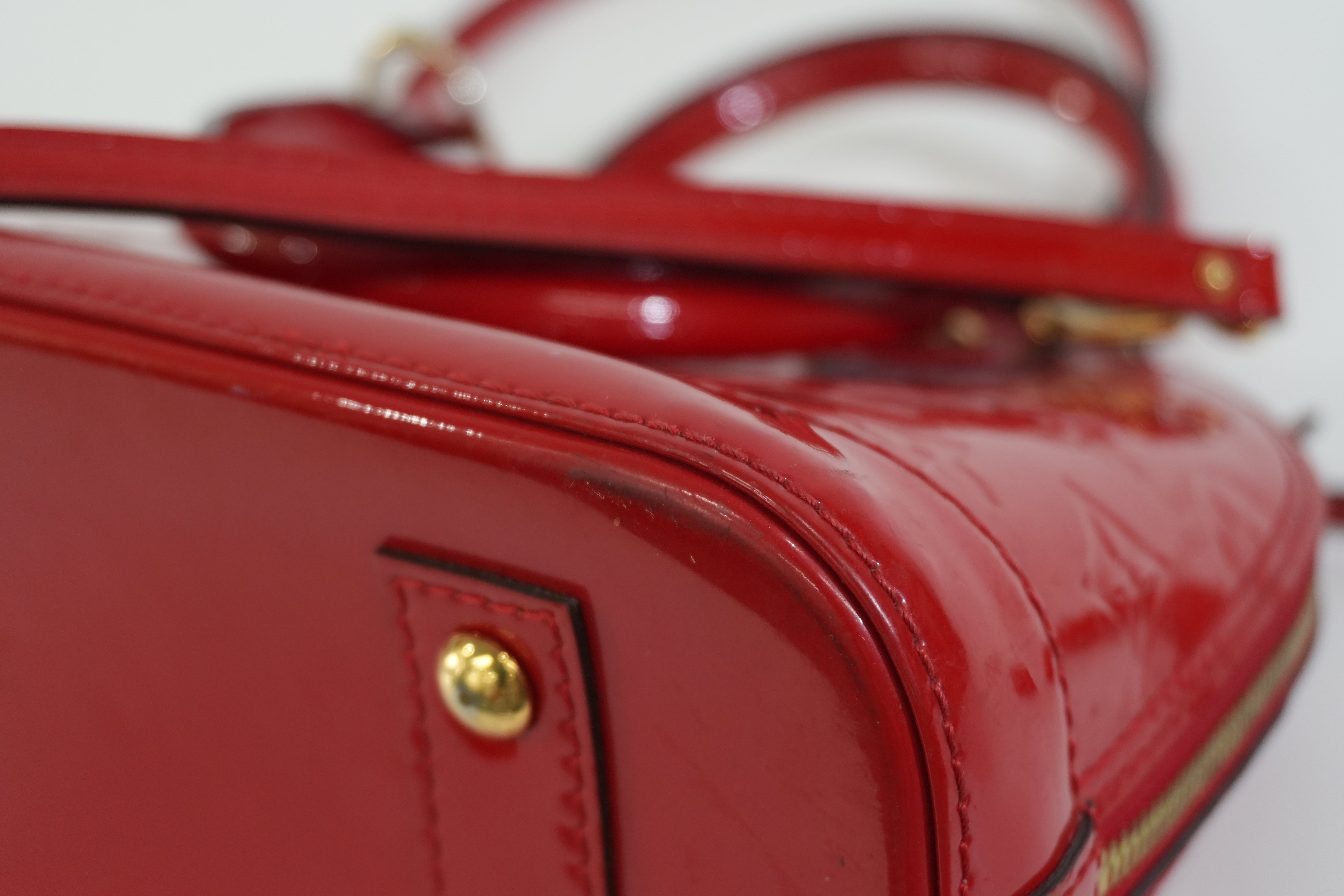 Pre-owned Louis Vuitton Vernis Alma BB Shoulder Bag Red