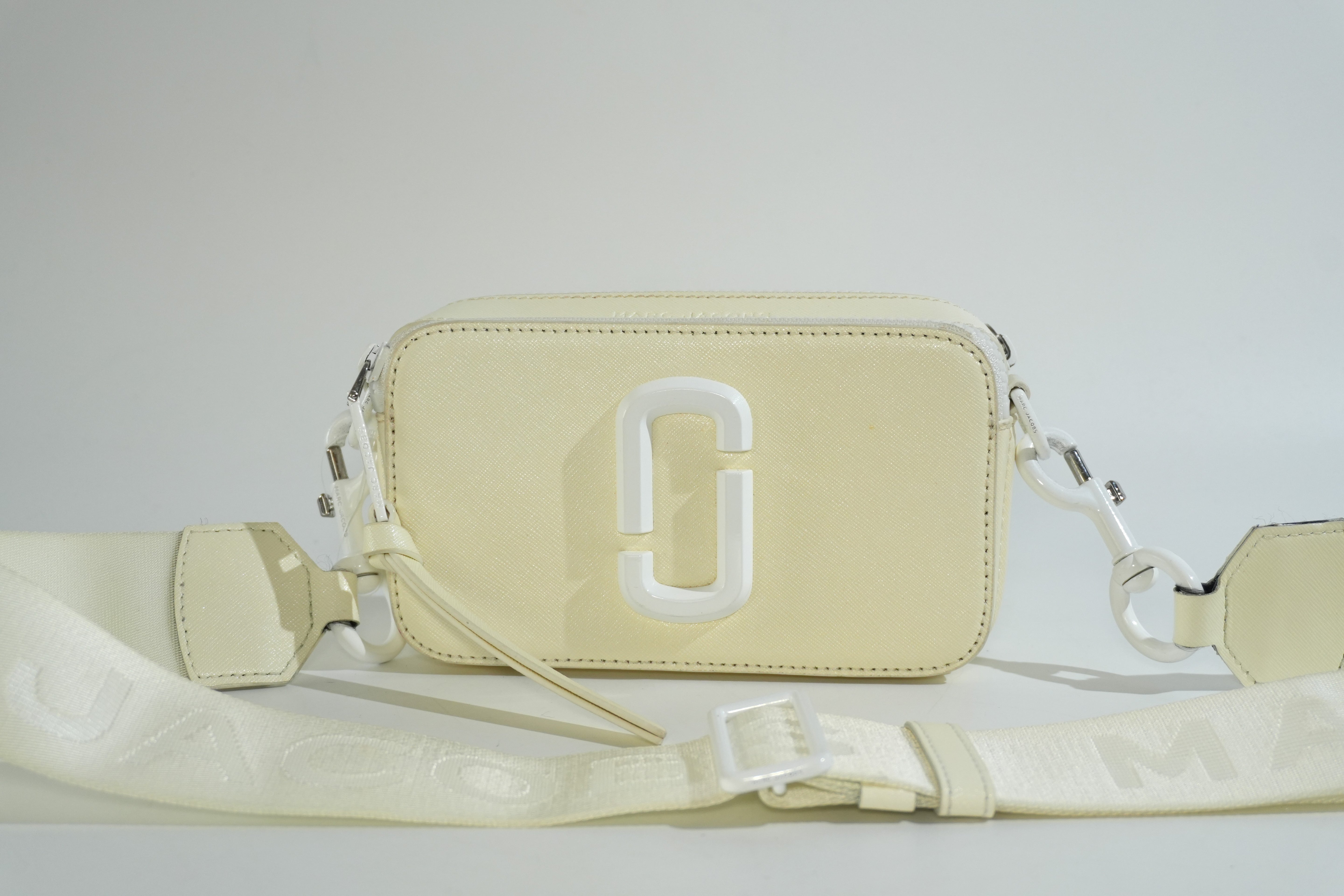 Pre-owned Marc Jacobs Snapchot Shoulder Bag White