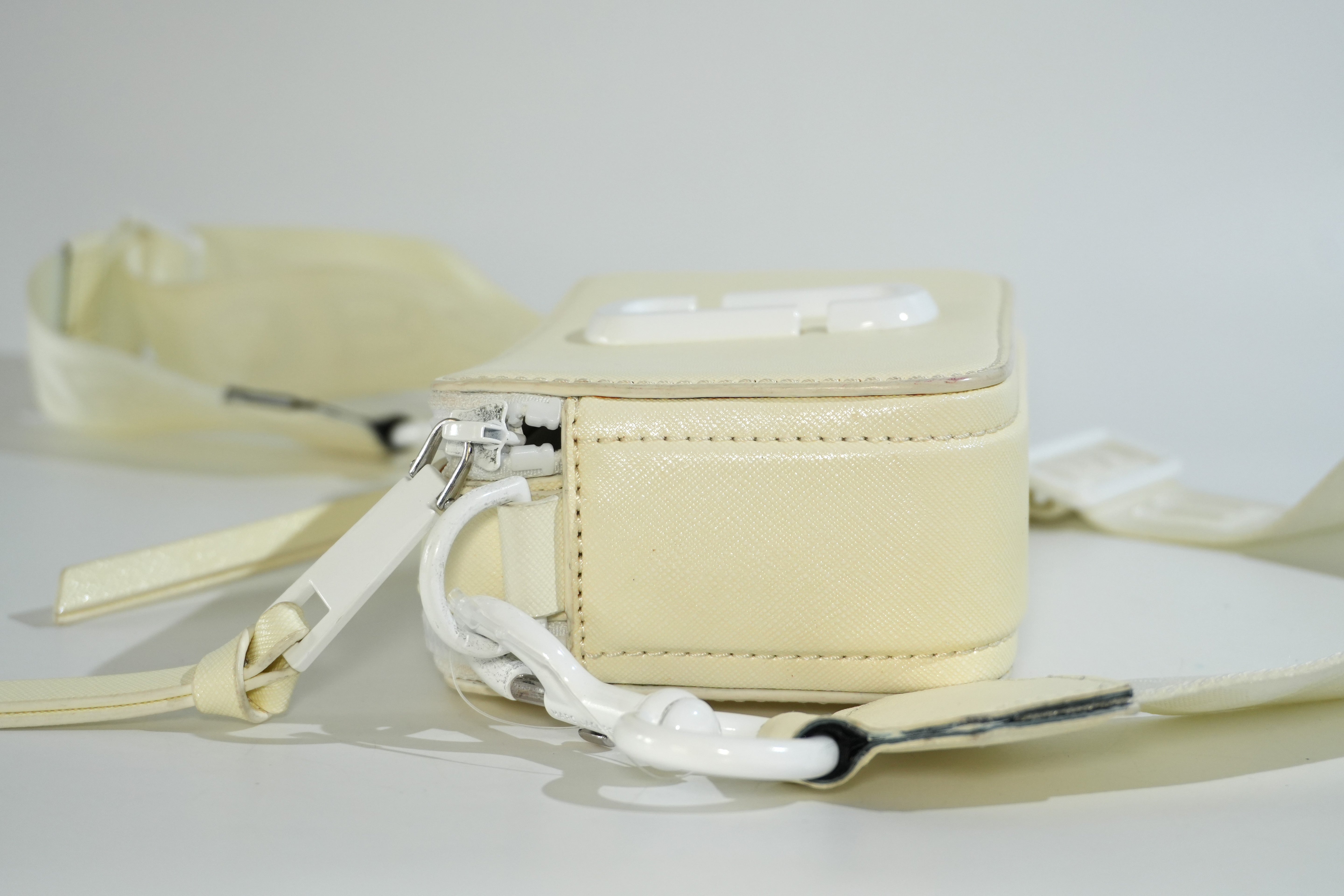Pre-owned Marc Jacobs Snapchot Shoulder Bag White