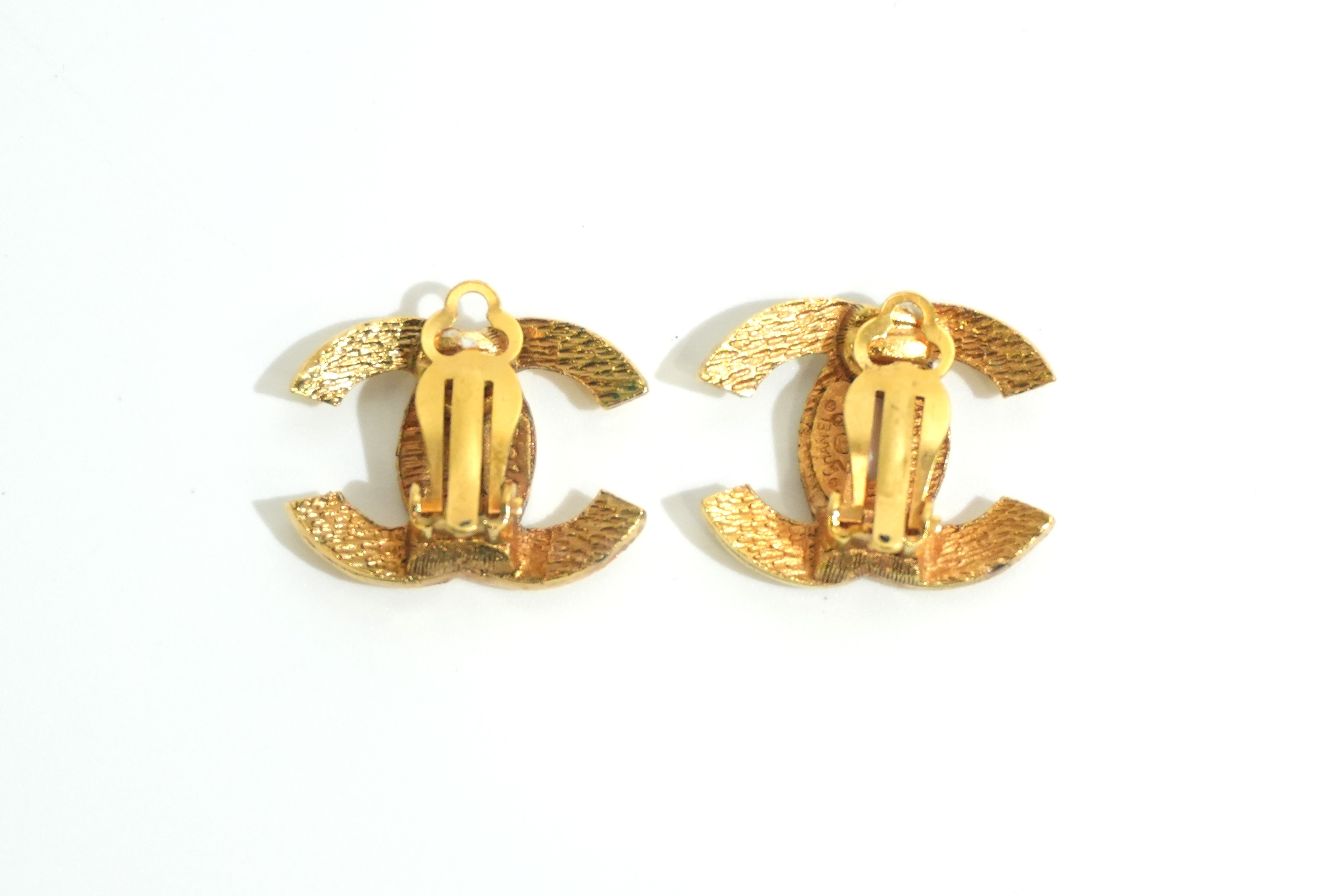Pre-owned Chanel Steel Fashion Clip on CC Earrings Gold