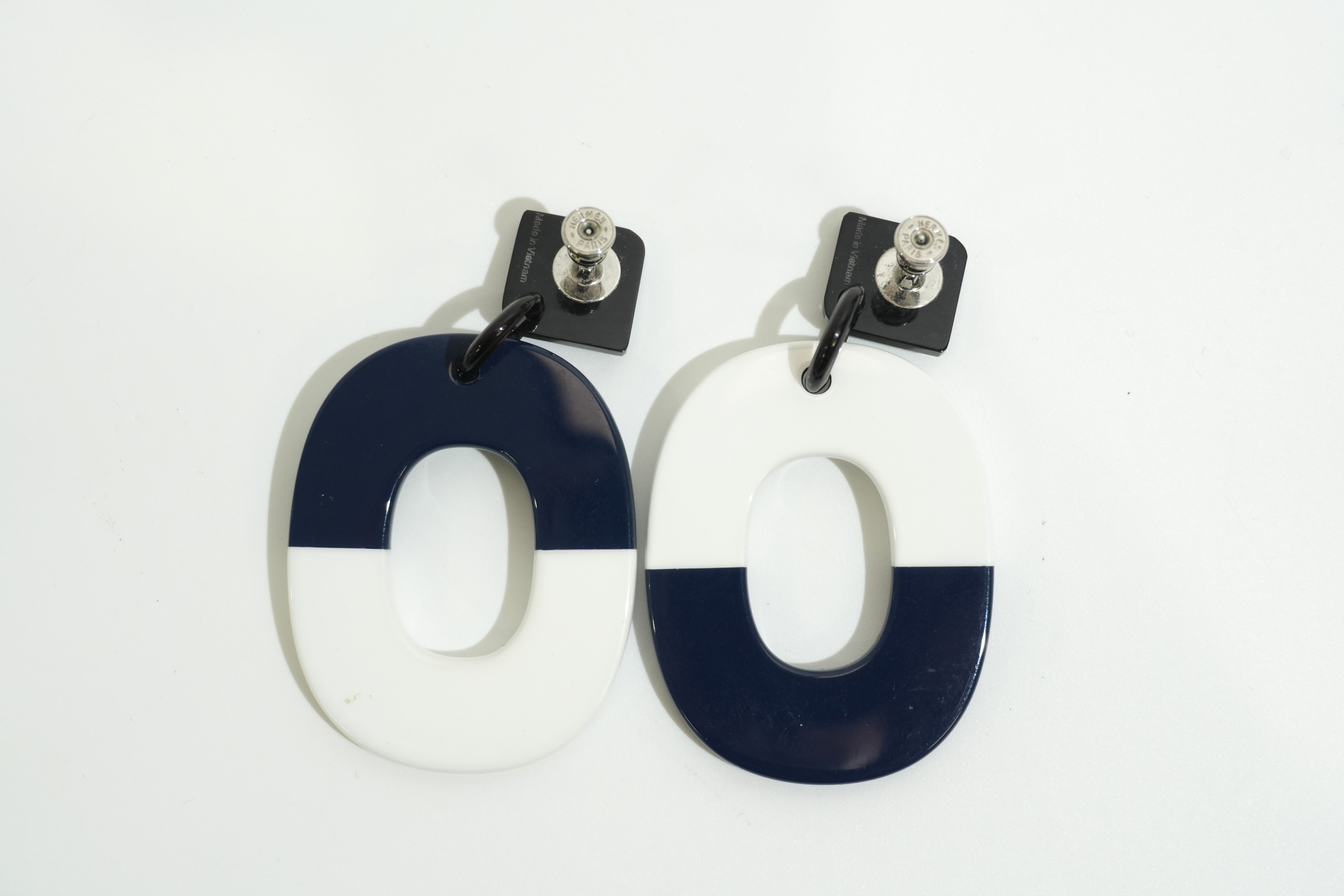 Pre-owned Hermes Resin Earrings Navy Blue