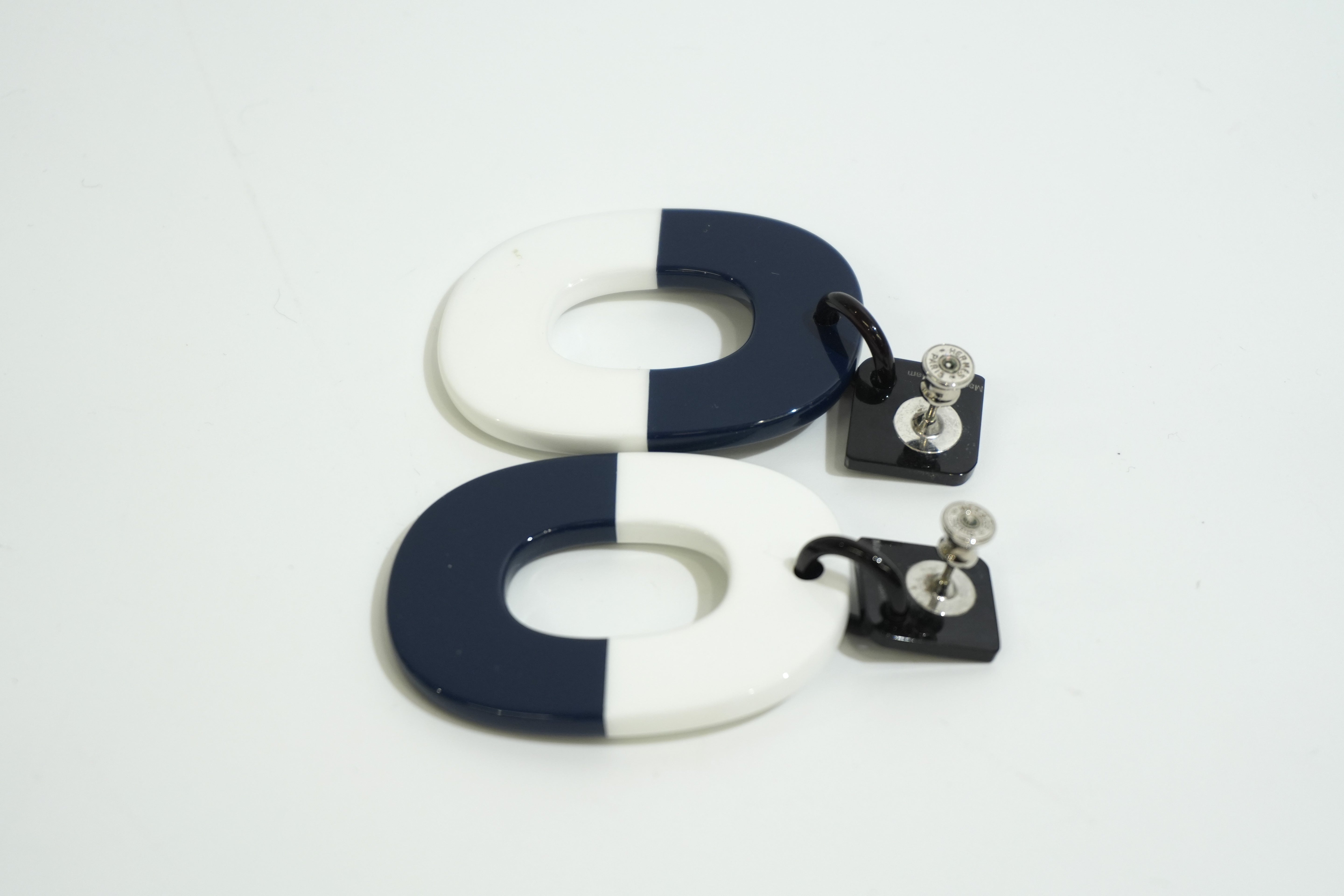 Pre-owned Hermes Resin Earrings Navy Blue