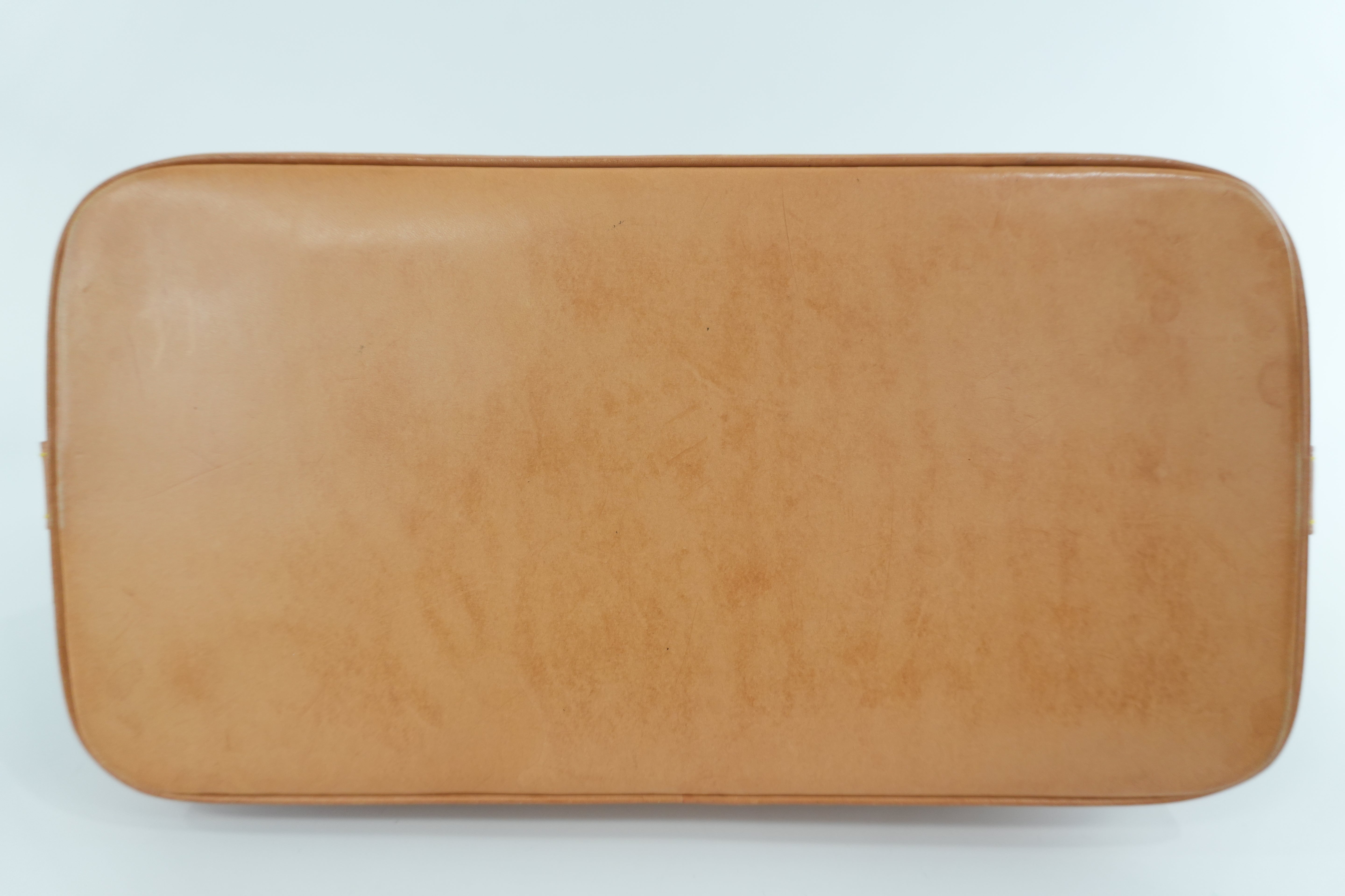 Louis Vuitton Monogram Alma PM Handbag Used