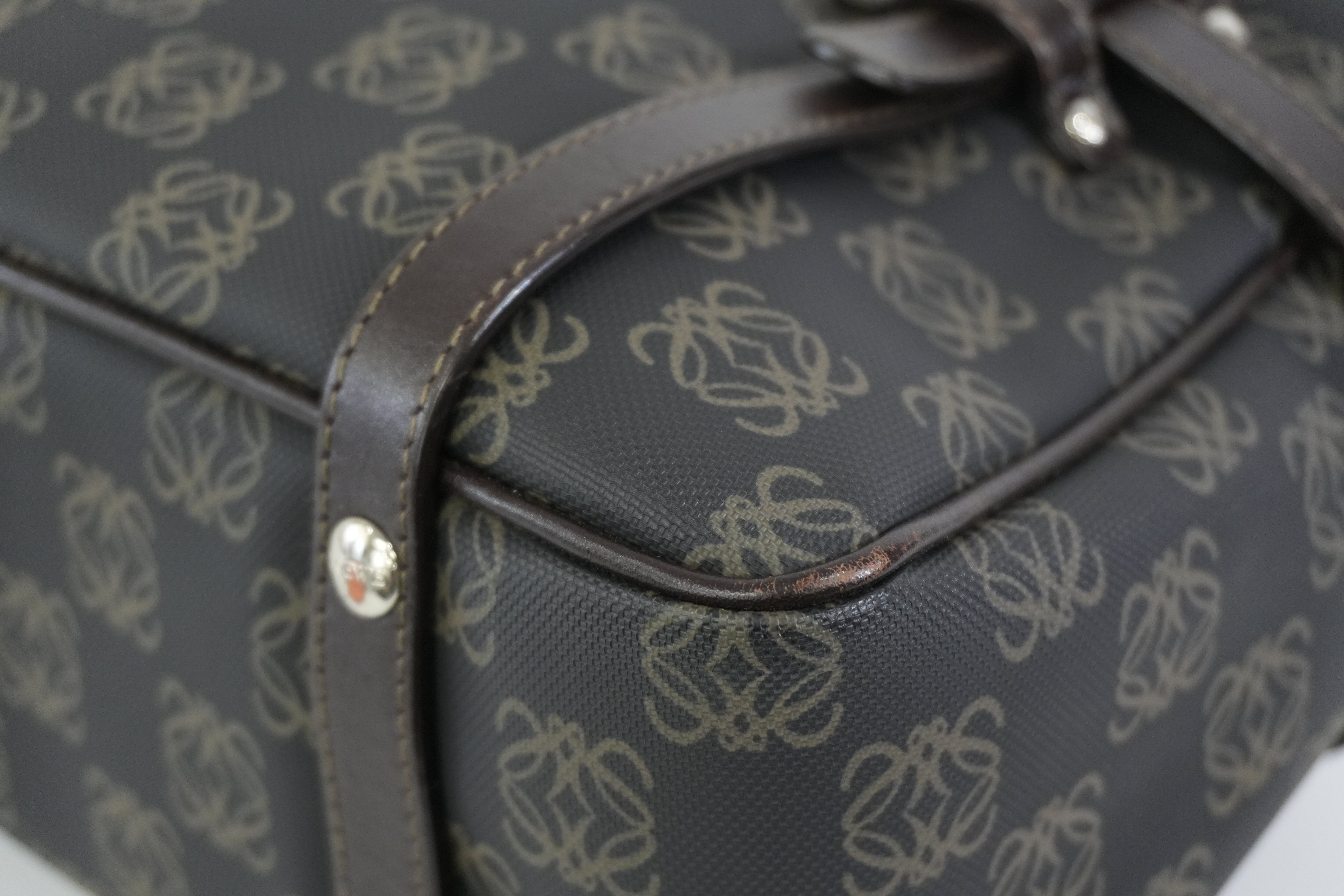 Pre-owned Loewe Analog Handbag with Pouch Black and Brown