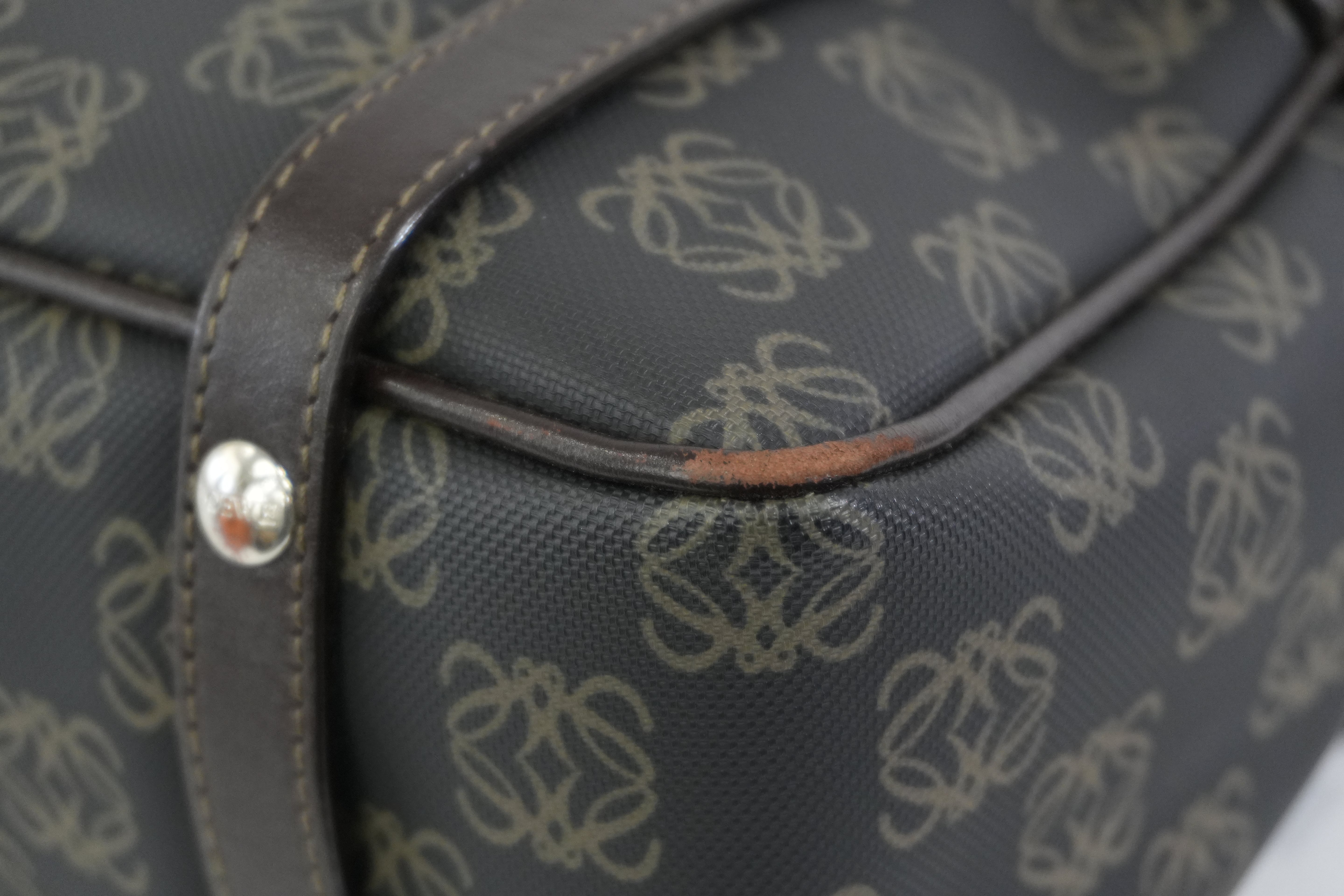 Pre-owned Loewe Analog Handbag with Pouch Black and Brown