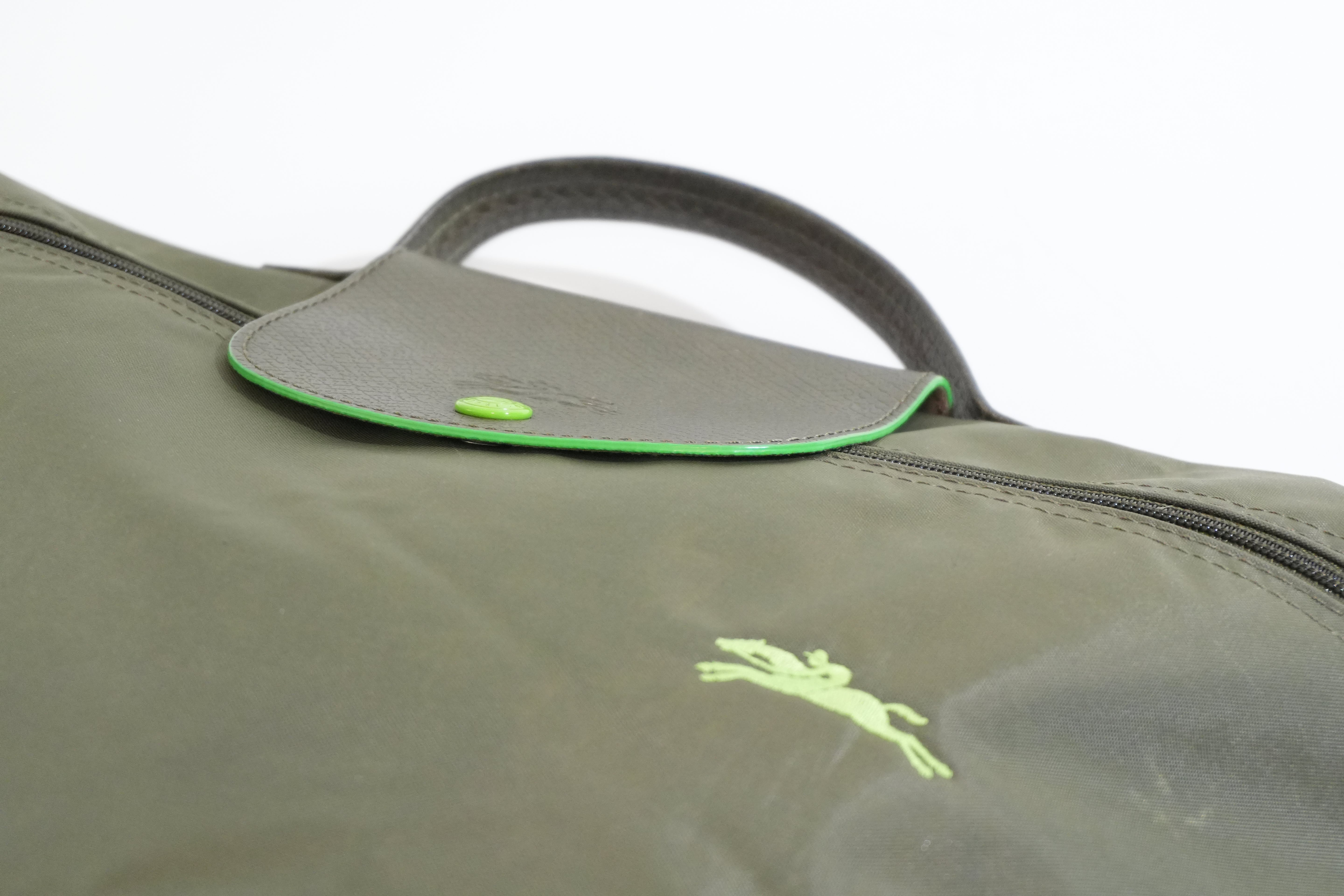 Pre-owned Longchamp Handbag Green