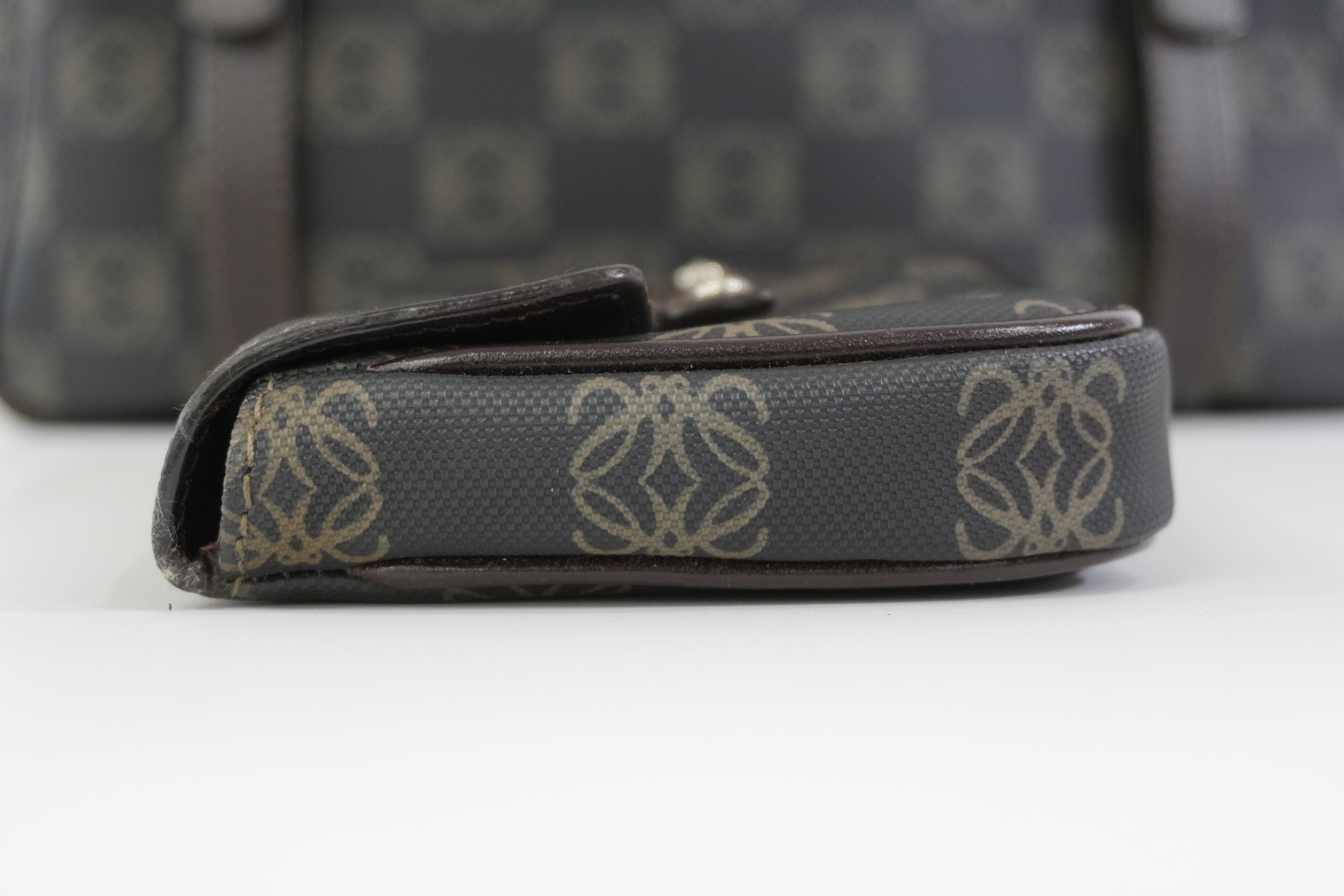 Pre-owned Loewe Analog Handbag with Pouch Black and Brown