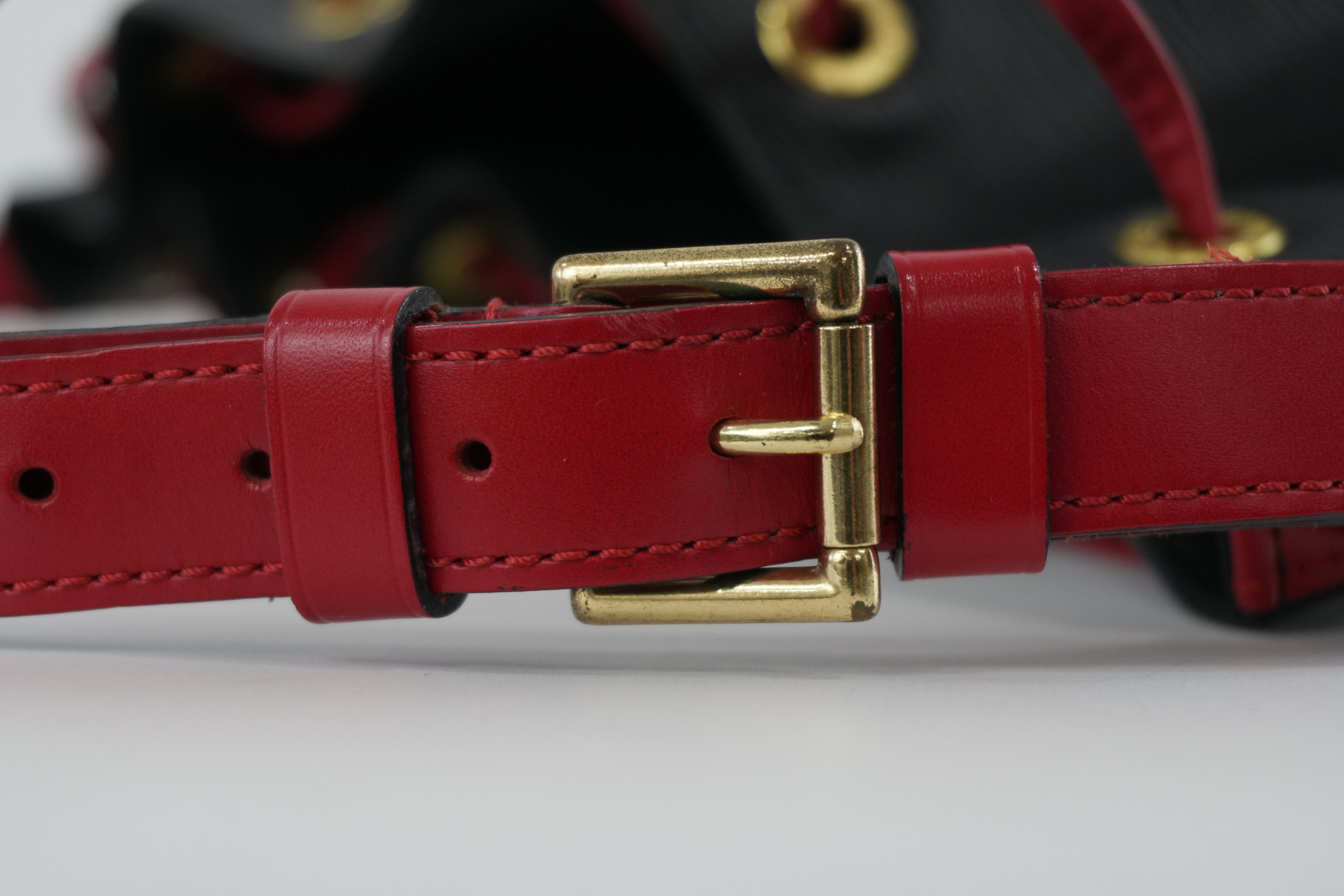 Louis Vuitton Noe GM Bucket Bag Epi Black and Red Used