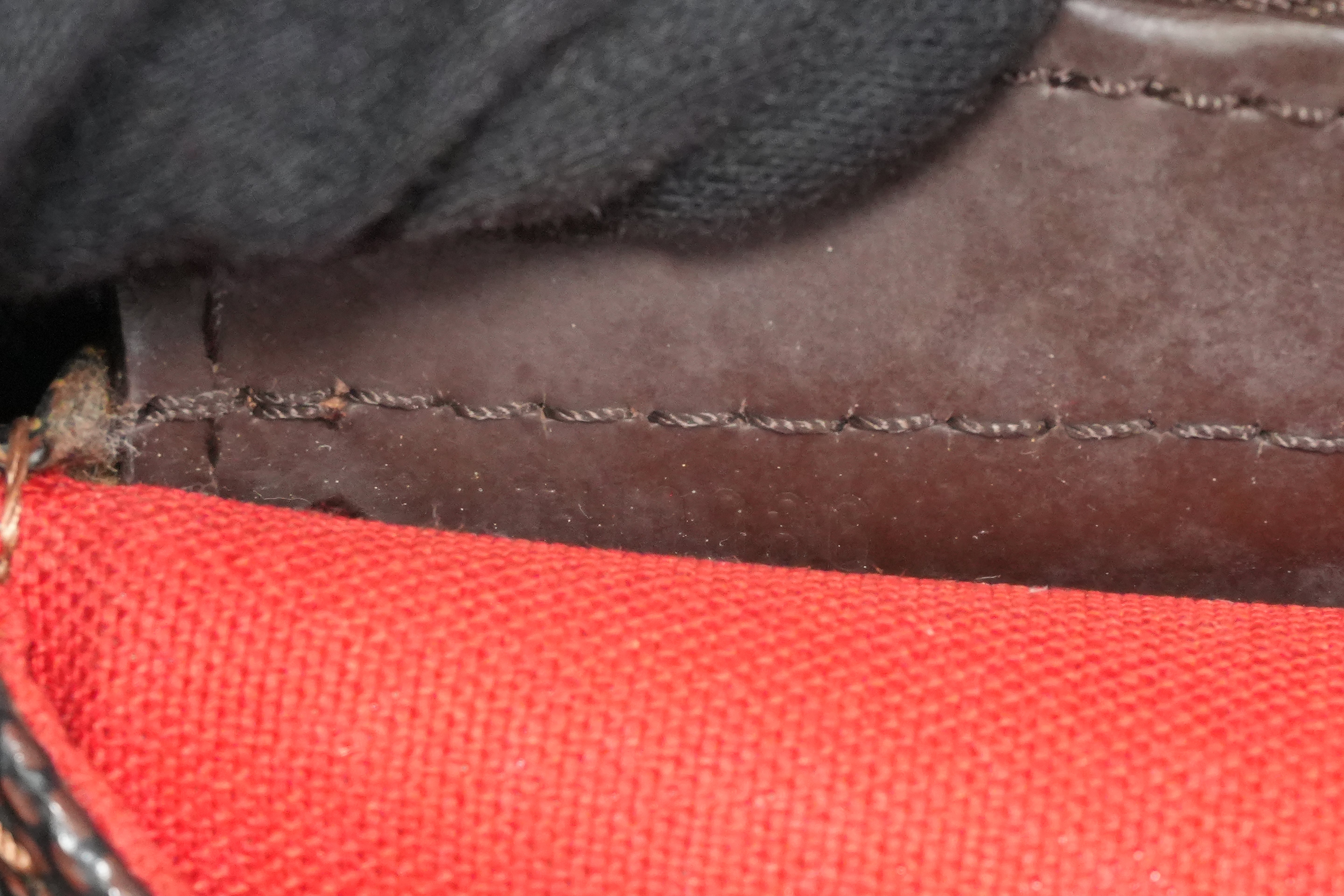 Pre-Owned Louis Vuitton Damier Ebene Chelsea Tote Bag