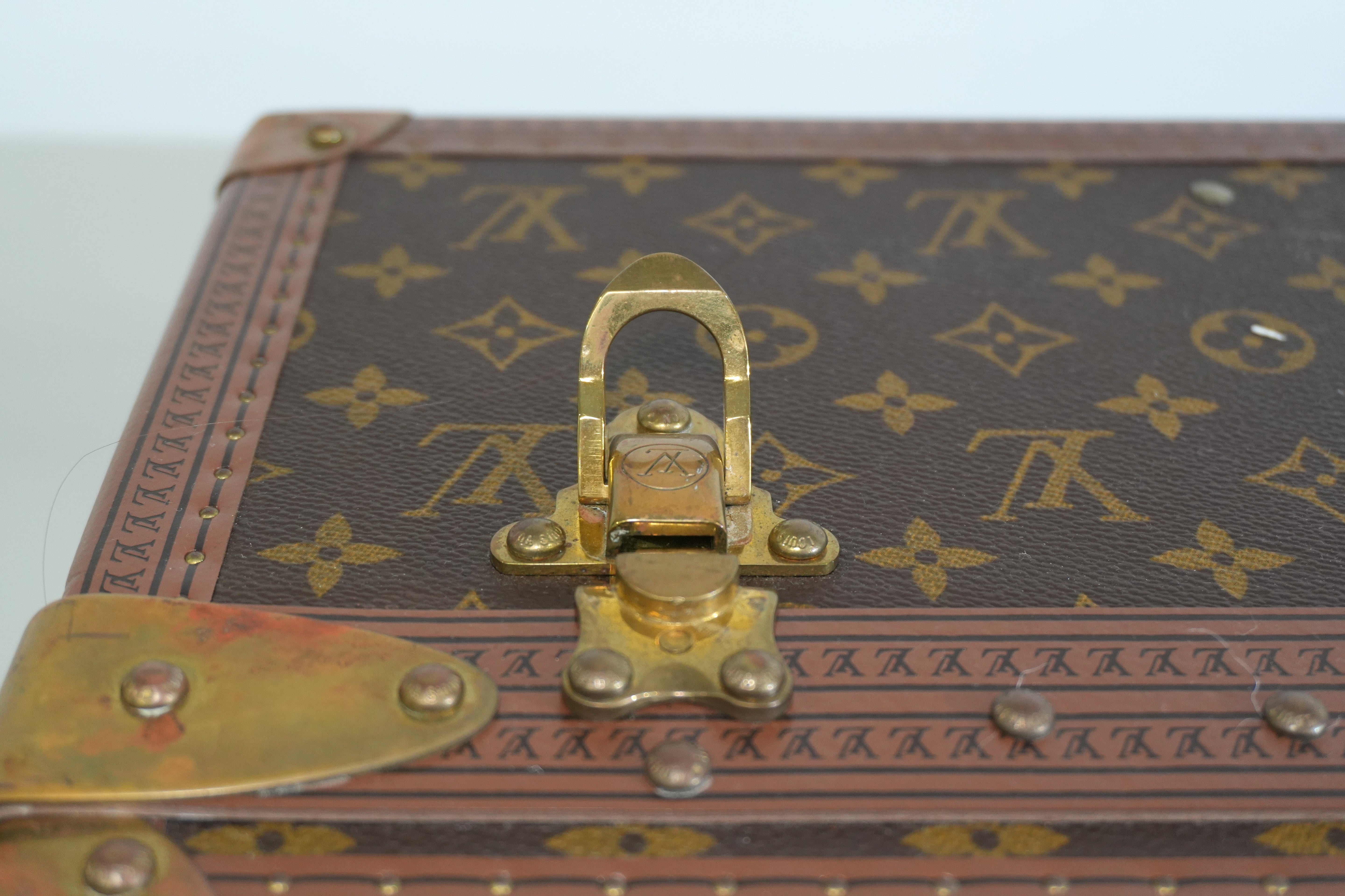 Pre-owned Louis Vuitton Mono Trunk 70 Alzer