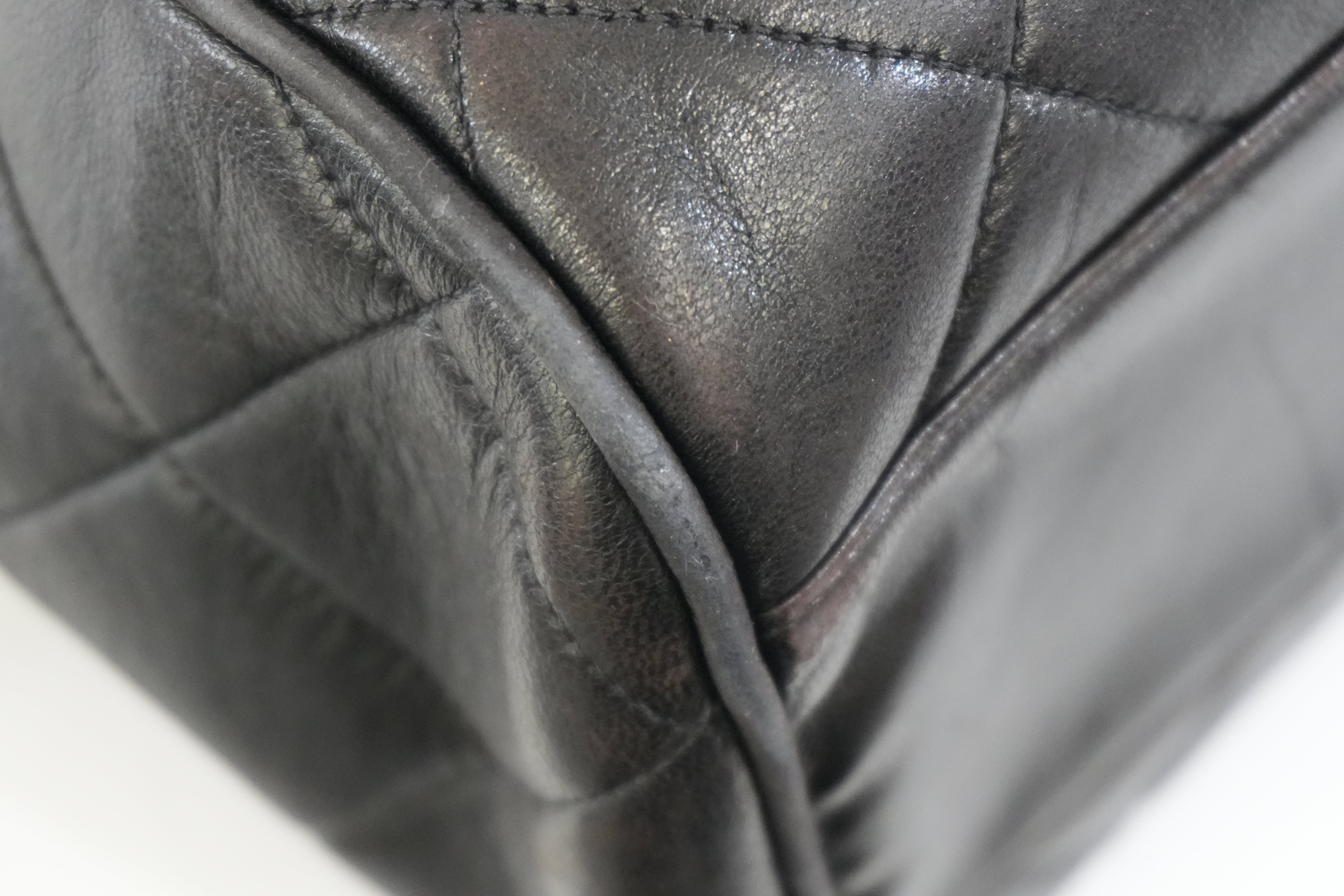 Pre-owned Chanel Lambskin Leather Quilted Chain Tote Bag Black