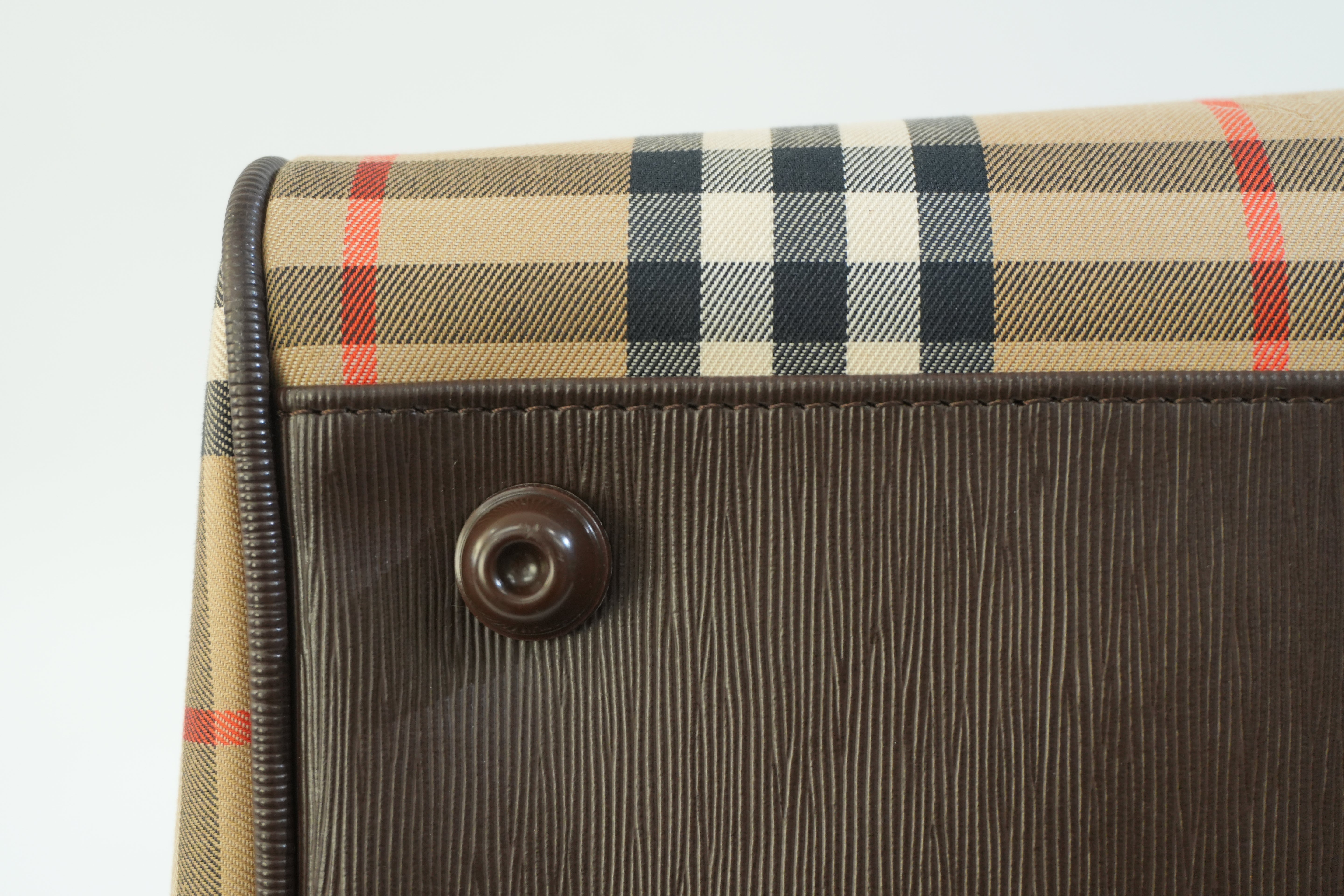 Pre-owned Burberry Vintage Check Duffle Bag Brown