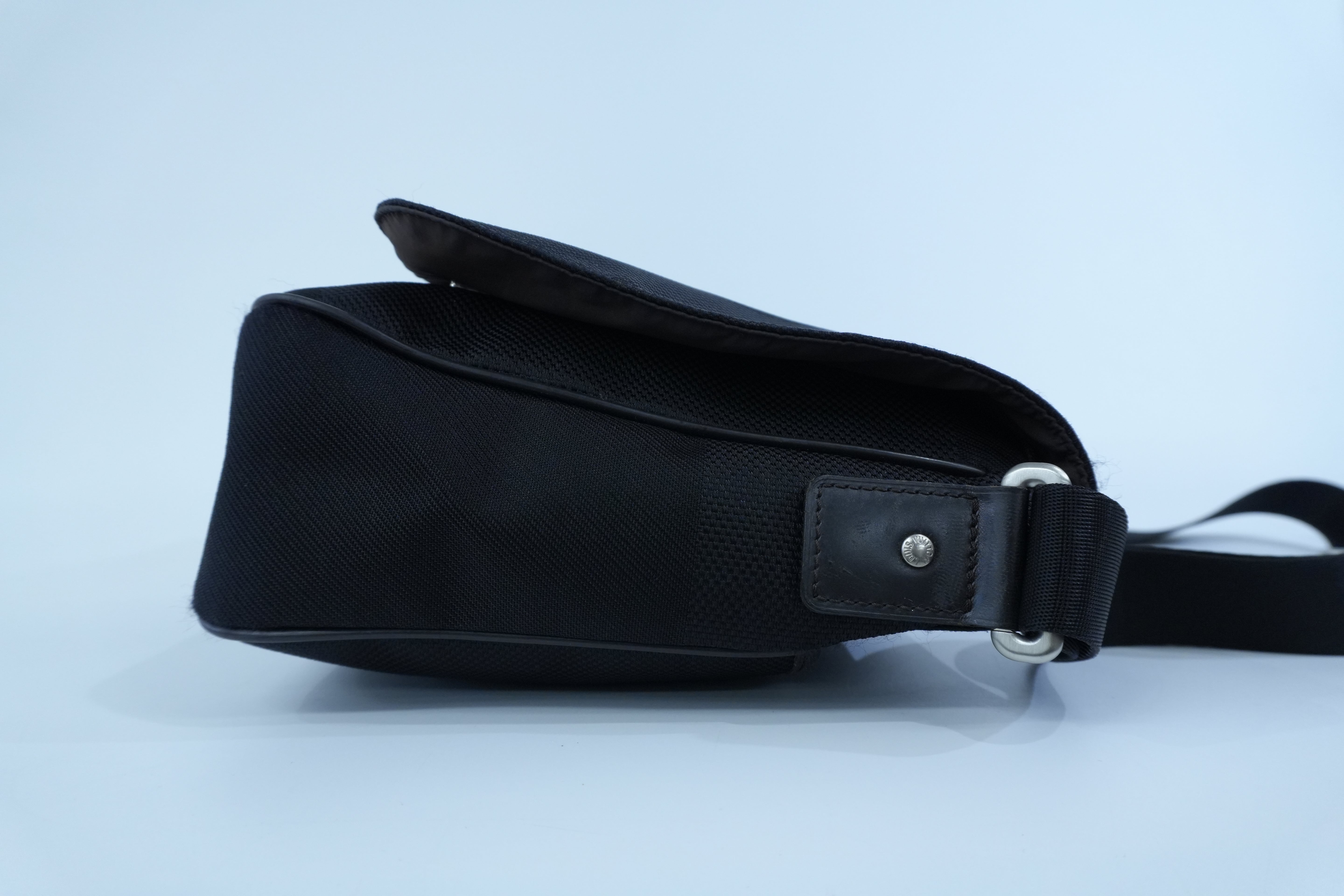 Pre-owned Louis Vuitton Canvas Shoulder Bag Black