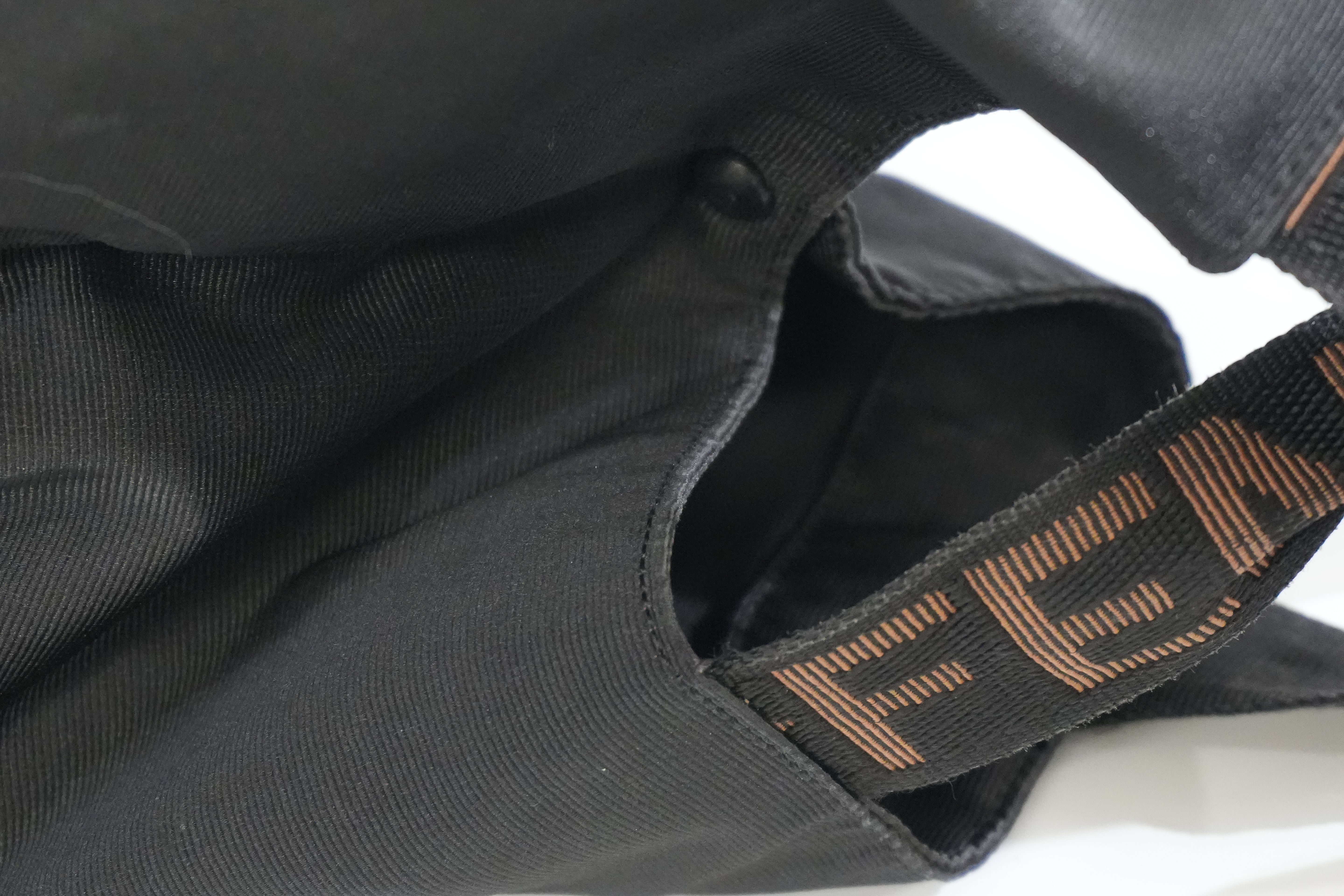 Pre-owned Fendi Handbag Black