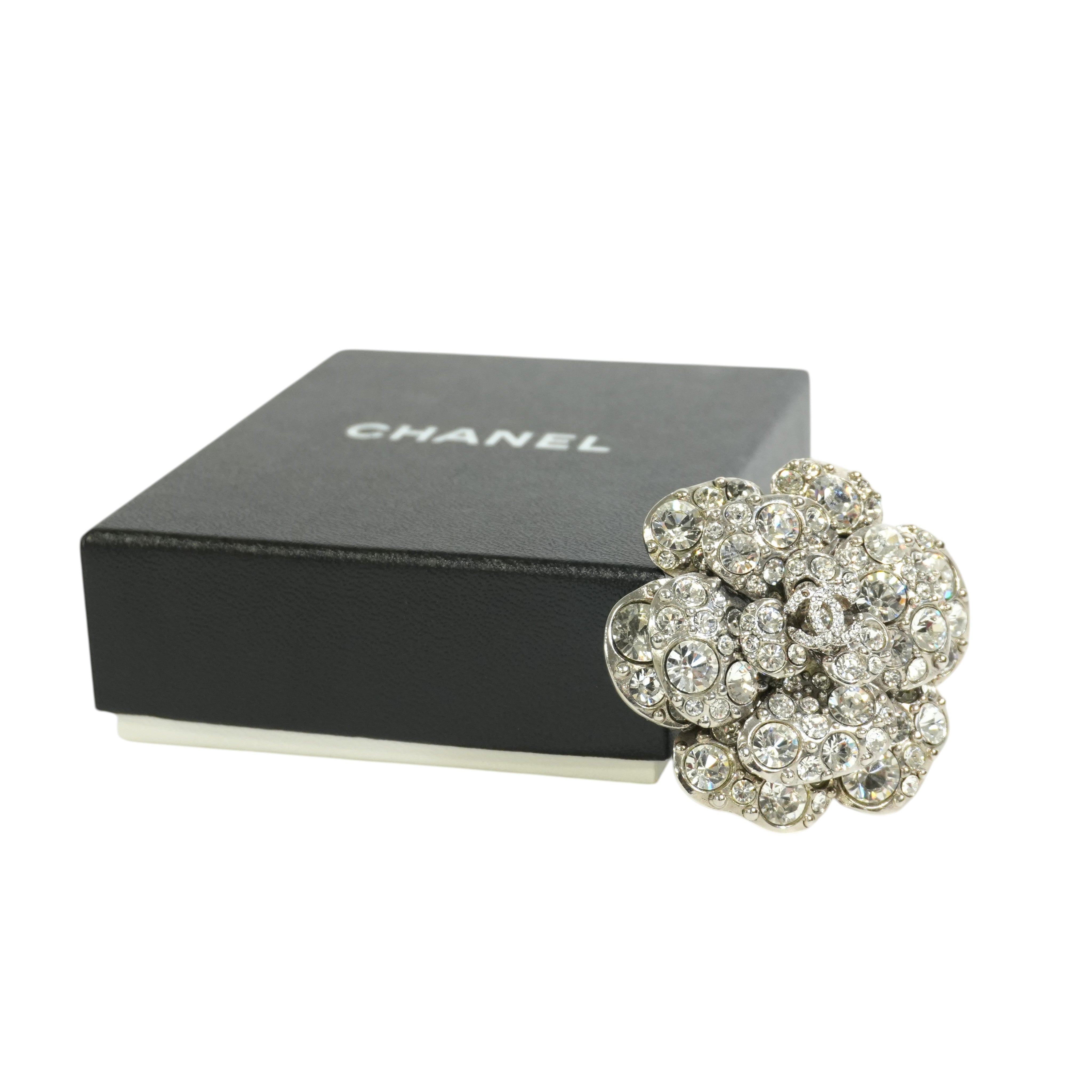 Pre-owned Chanel Camella Brooch Silver tone