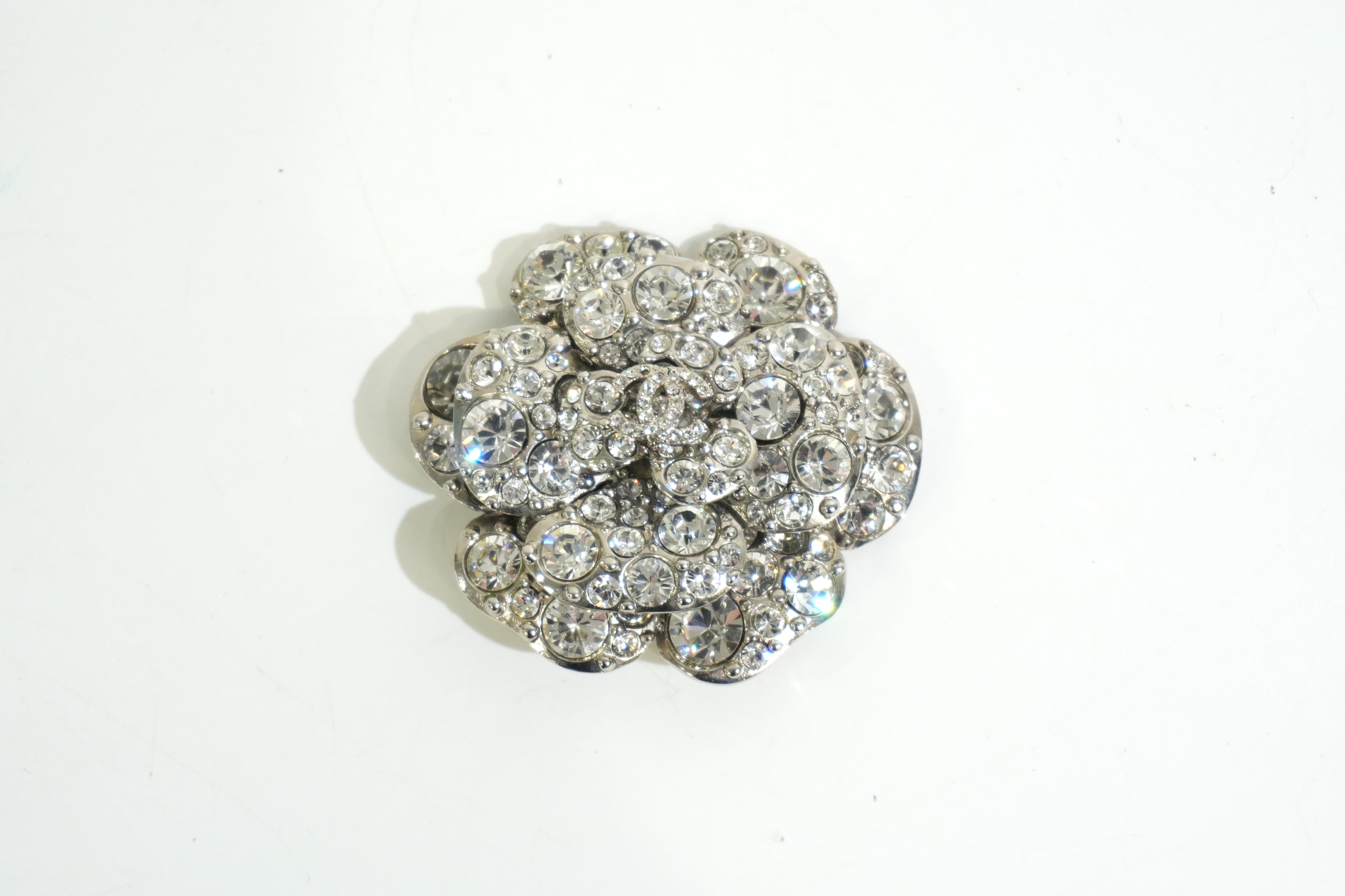 Pre-owned Chanel Camella Brooch Silver tone