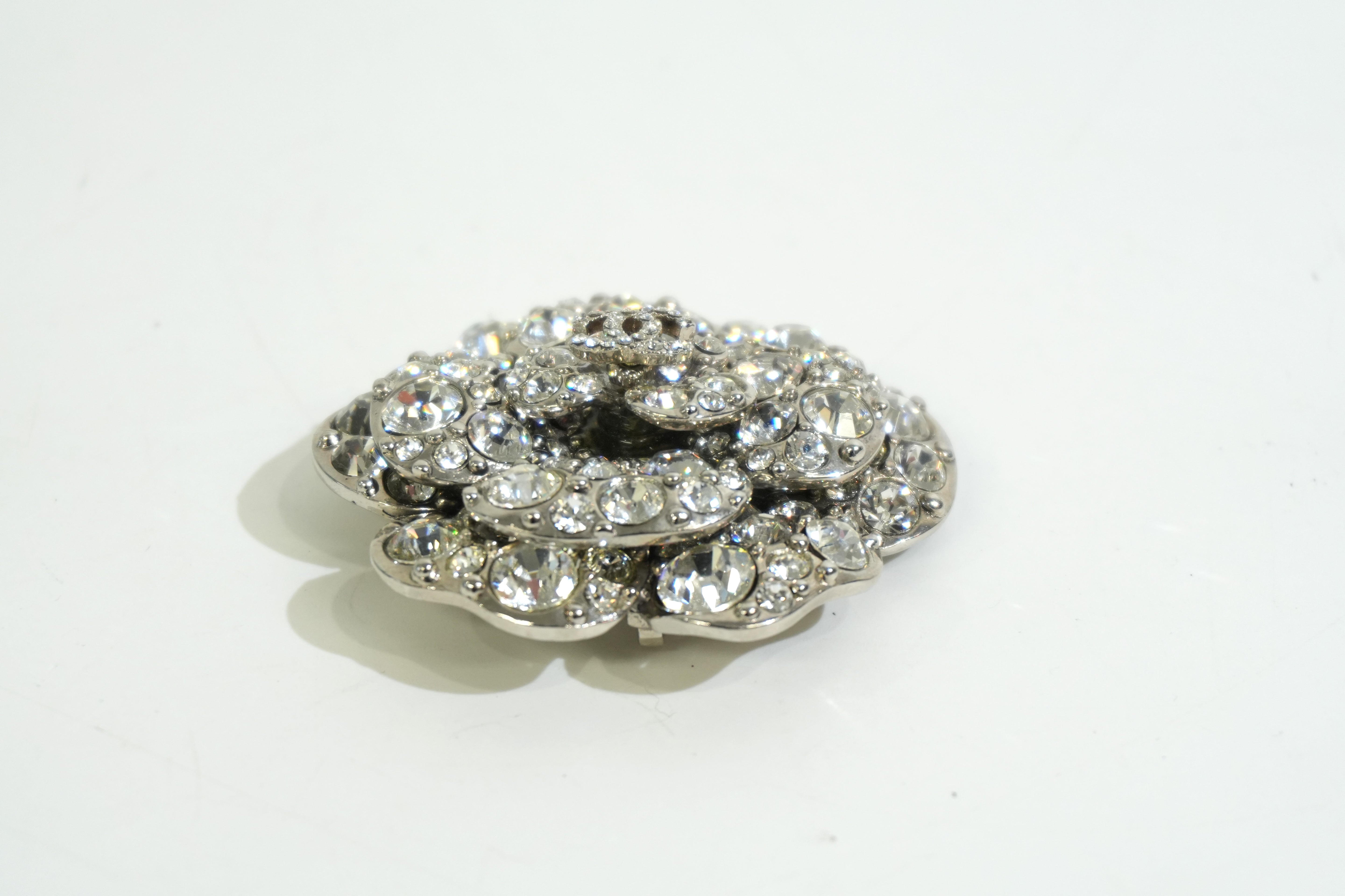 Pre-owned Chanel Camella Brooch Silver tone