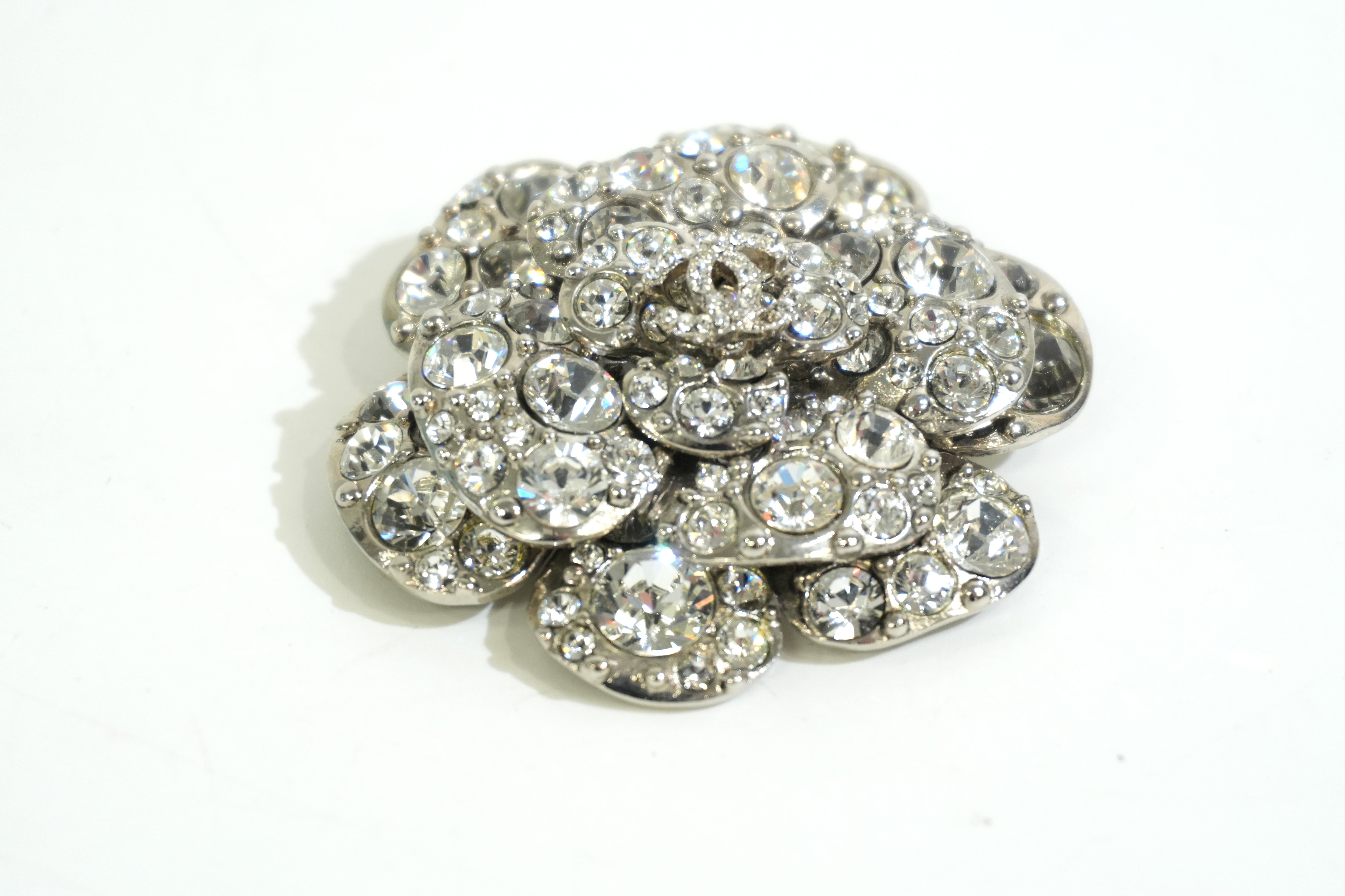 Pre-owned Chanel Camella Brooch Silver tone