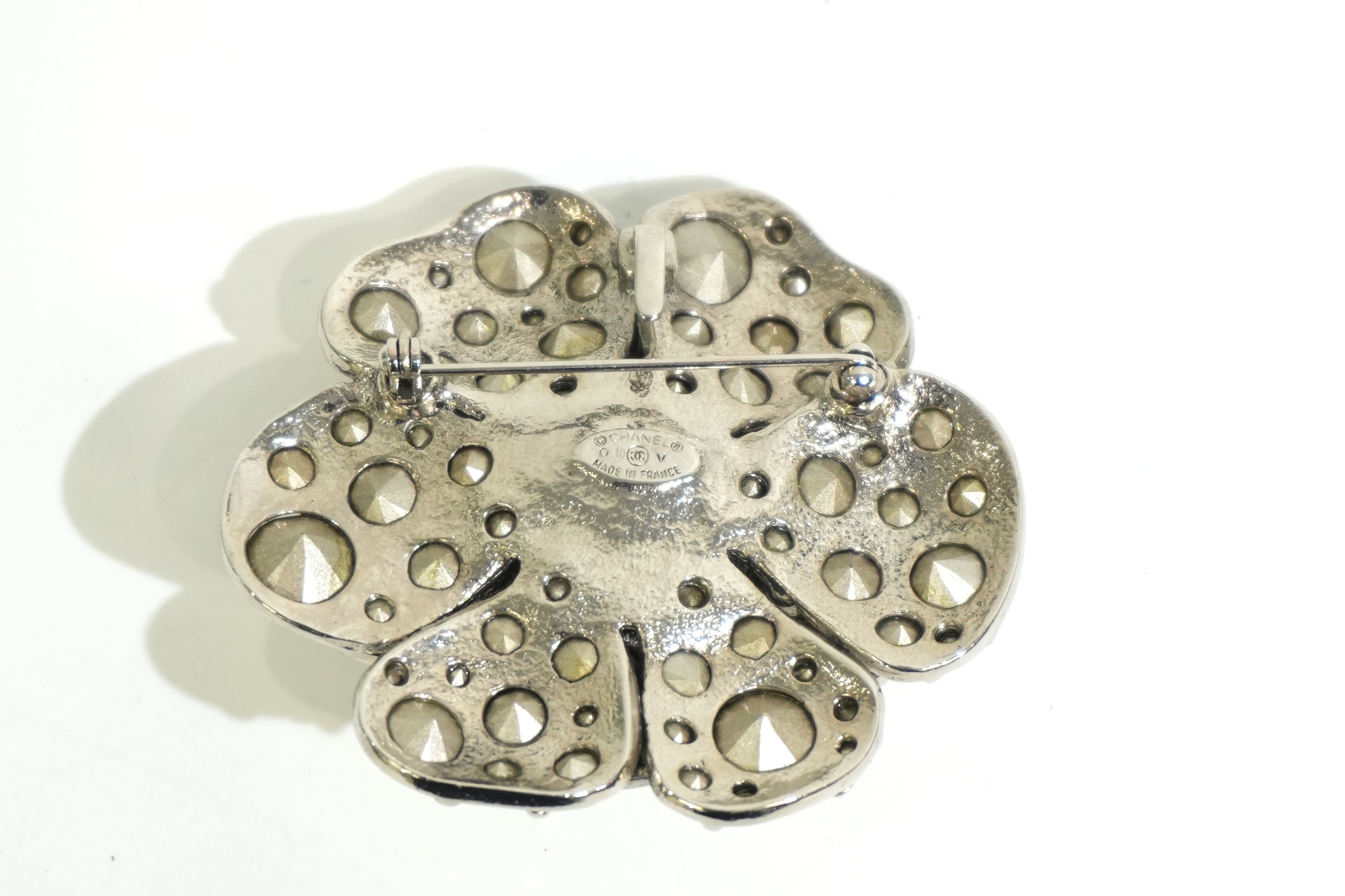 Pre-owned Chanel Camella Brooch Silver tone