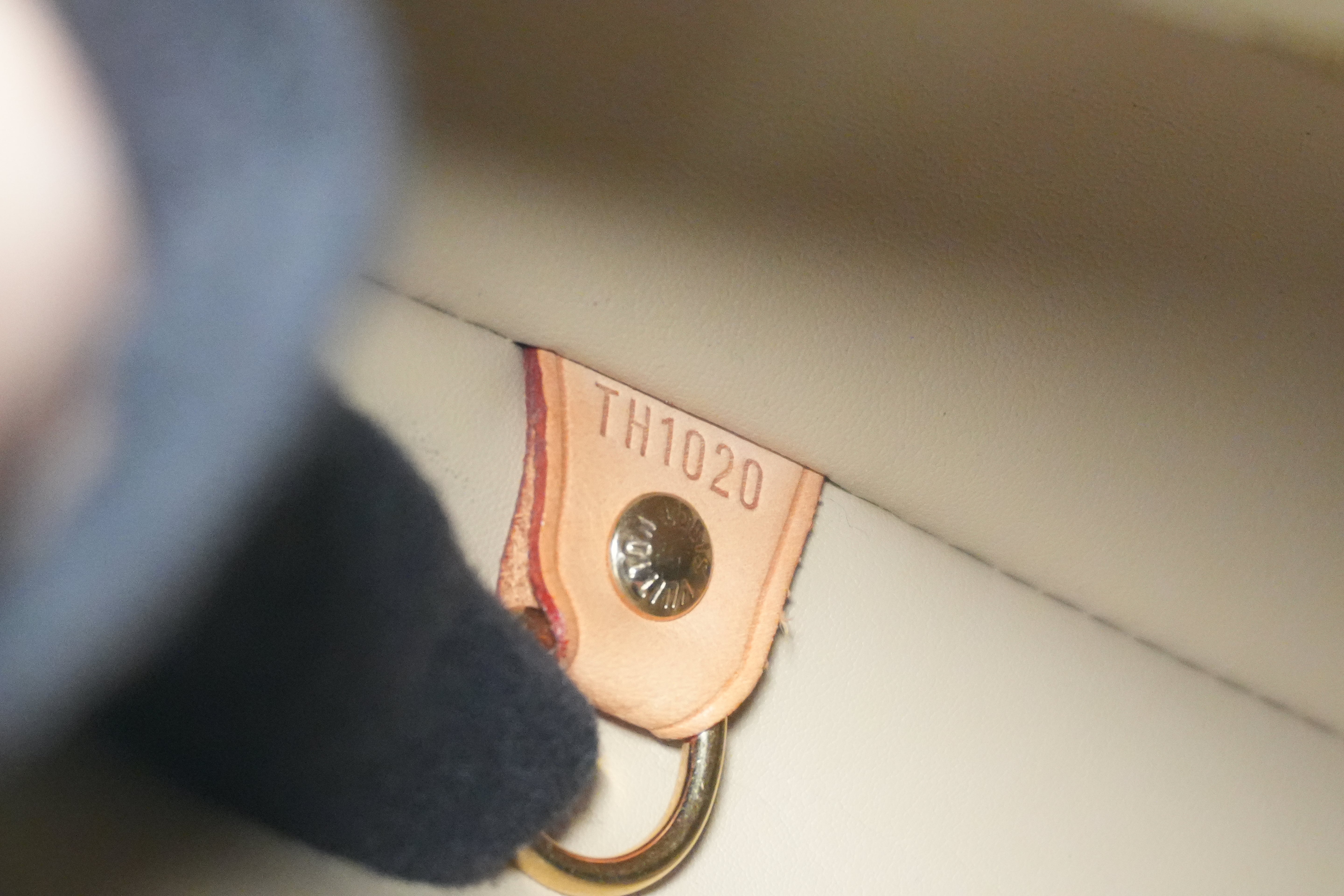 Louis Vuitton Houston Vernis Handbag Used