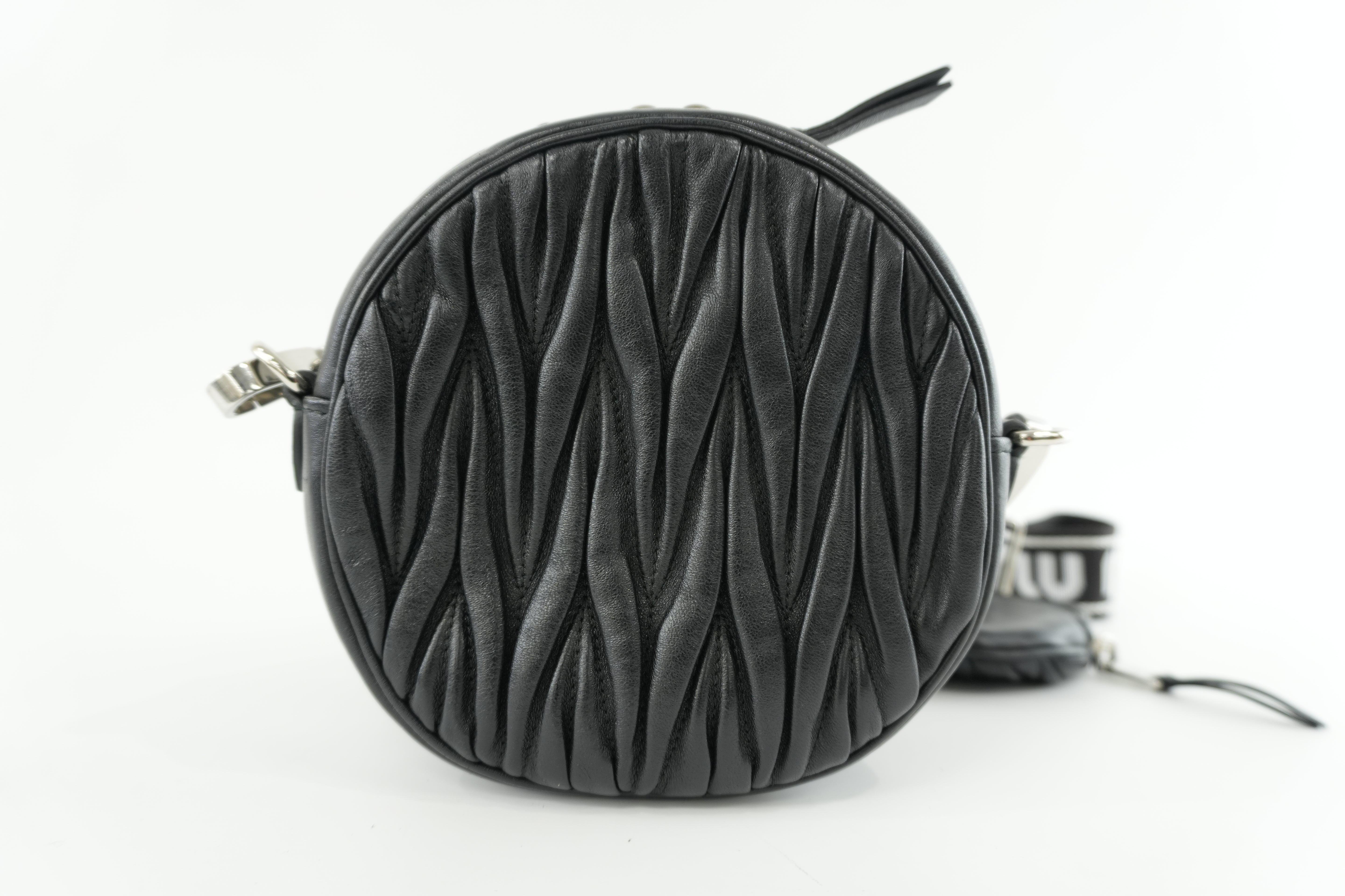 Miumiu Round Crossbody Leather Black Used