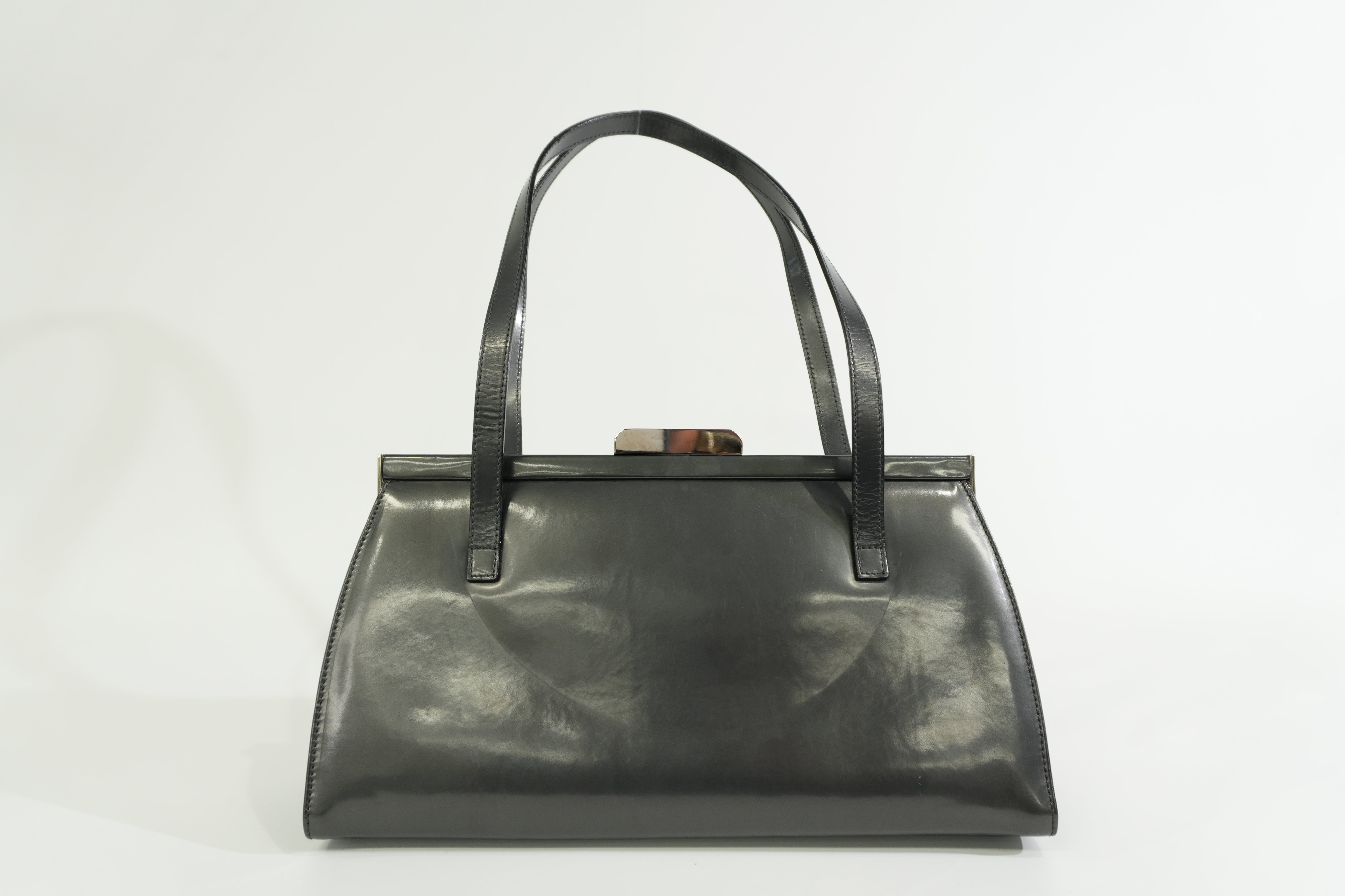 Pre-owned Salvatore Ferragamo Shoulder Bag Metallic Gray
