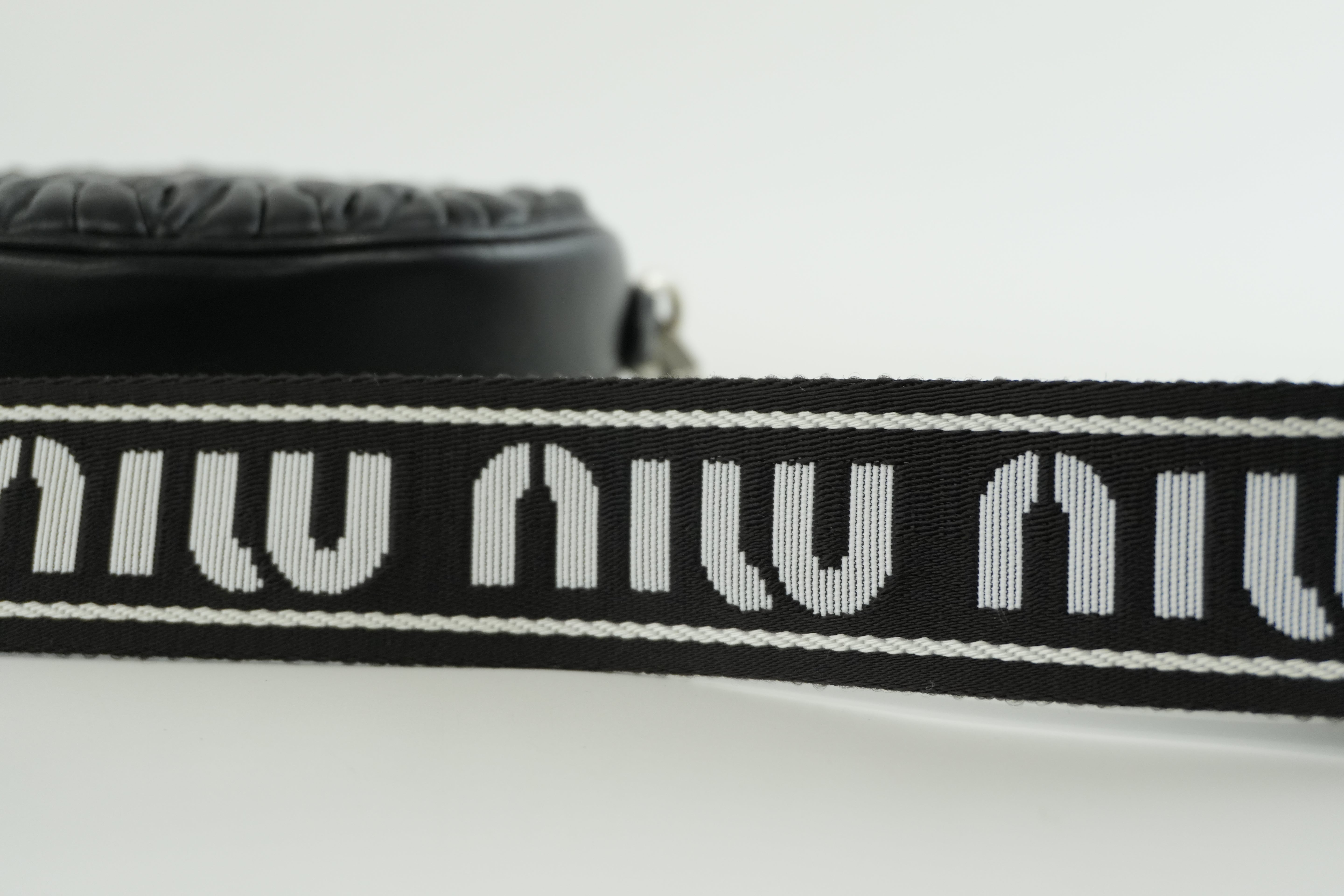 Miumiu Round Crossbody Leather Black Used