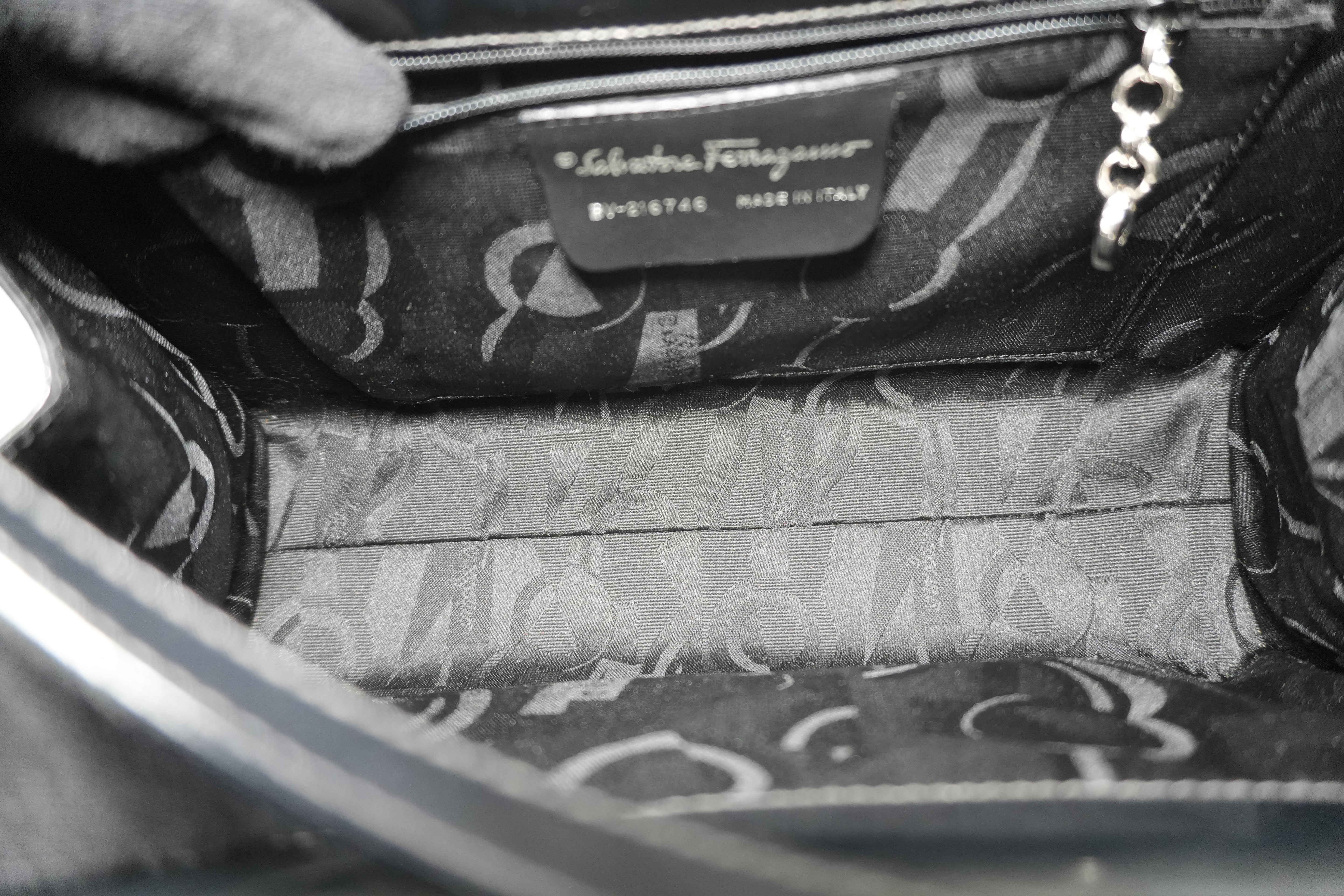 Pre-owned Salvatore Ferragamo Shoulder Bag Metallic Gray