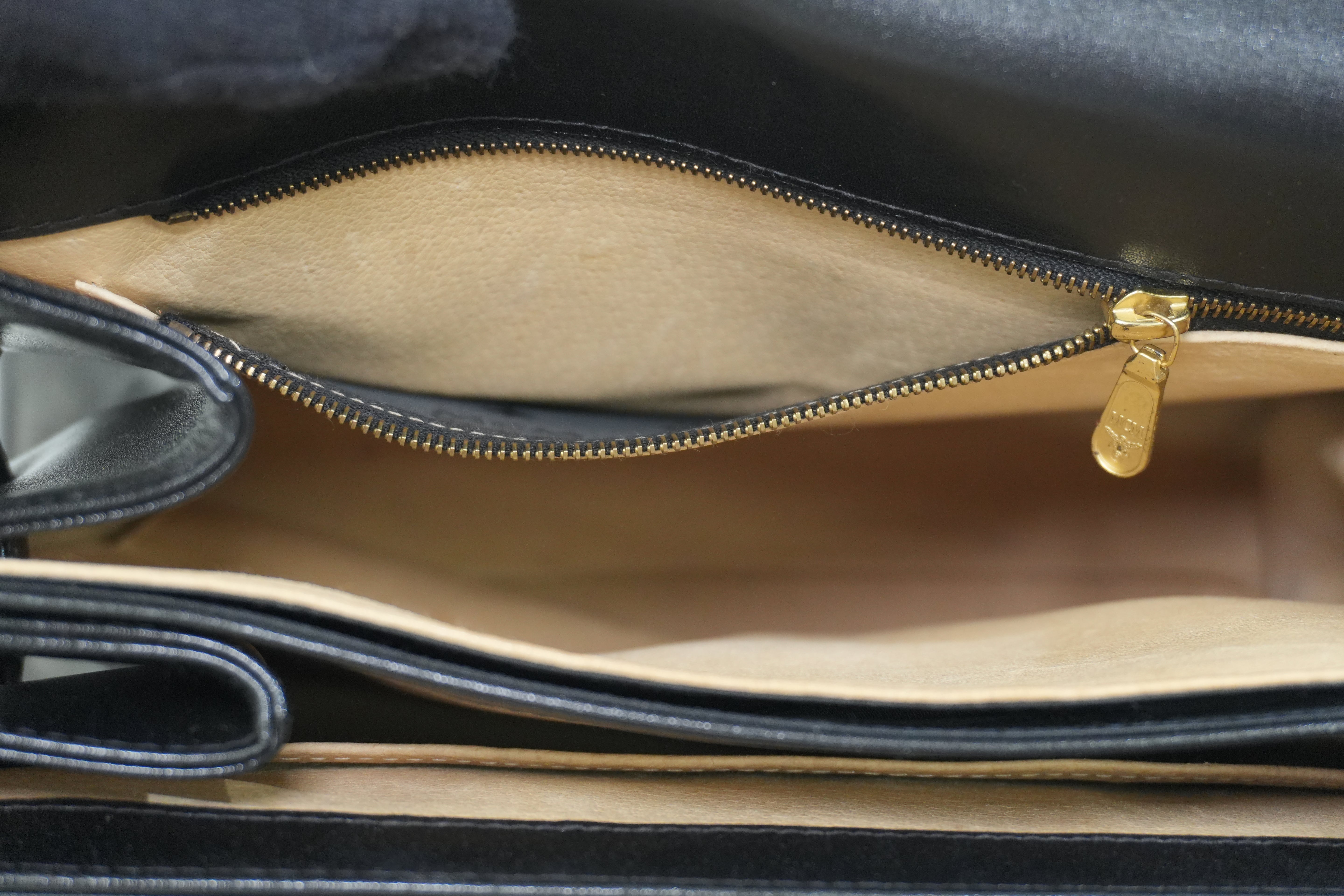 Pre-owned MCM Top Handle Handbag Black