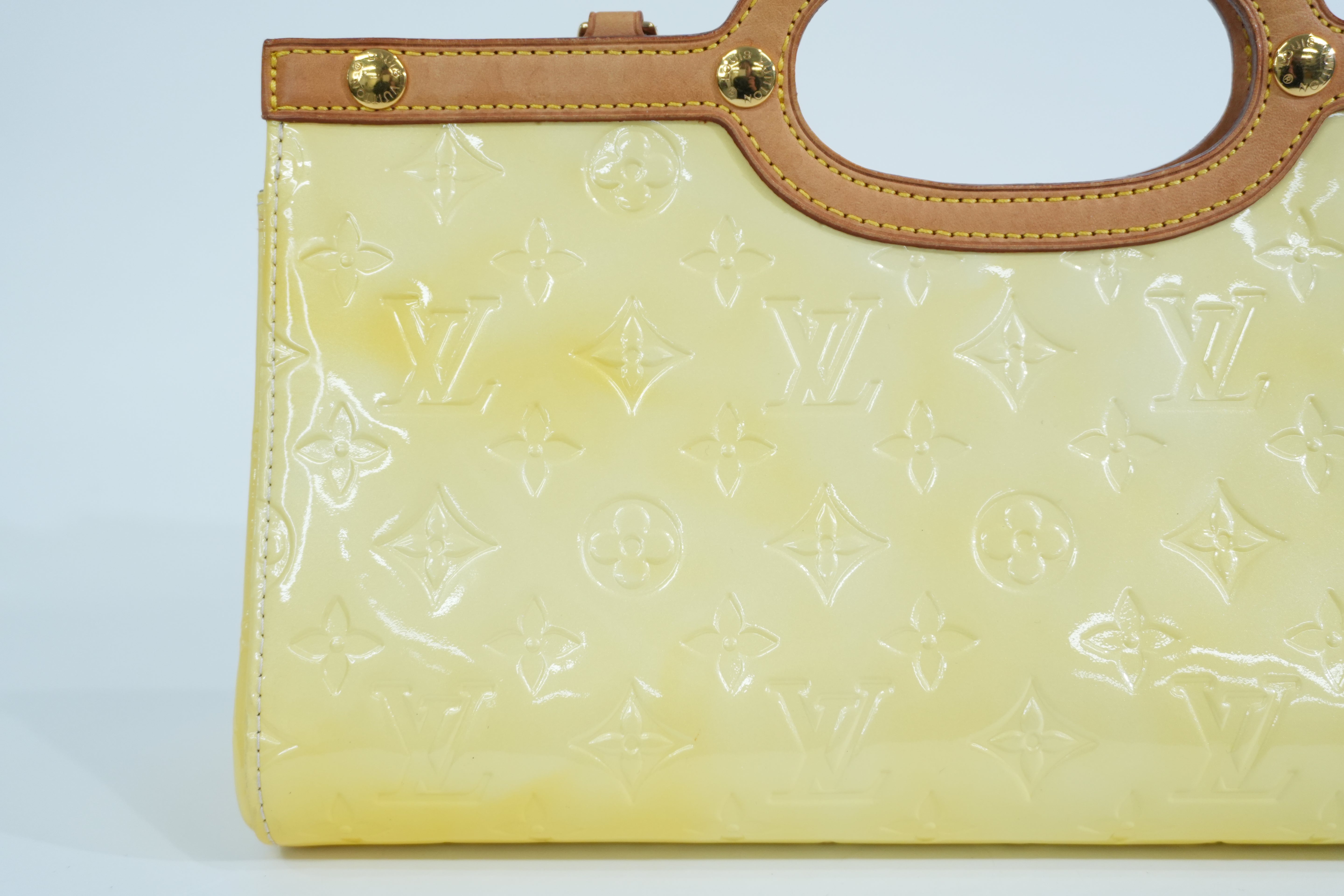 Pre-owned Louis Vuitton Vernis Roxbury Shoulder Bag Yellow